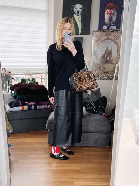 Skirts over pants again with my red Adidas track pants that I found at Value Village. Paired with my favourite cashmere sweater and my secondhand Miu Miu flats. Handbag is also secondhand.
•
.  #falllook  #torontostylist #StyleOver40  #hmXme #secondhandFind #fashionstylist #FashionOver40  #miumiushoes #adidas #MumStyle #genX #genXStyle #shopSecondhand #genXInfluencer #WhoWhatWearing #genXblogger #secondhandDesigner #Over40Style #40PlusStyle #Stylish40s #styleTip  #secondhandstyle 


#LTKstyletip #LTKshoecrush #LTKover40