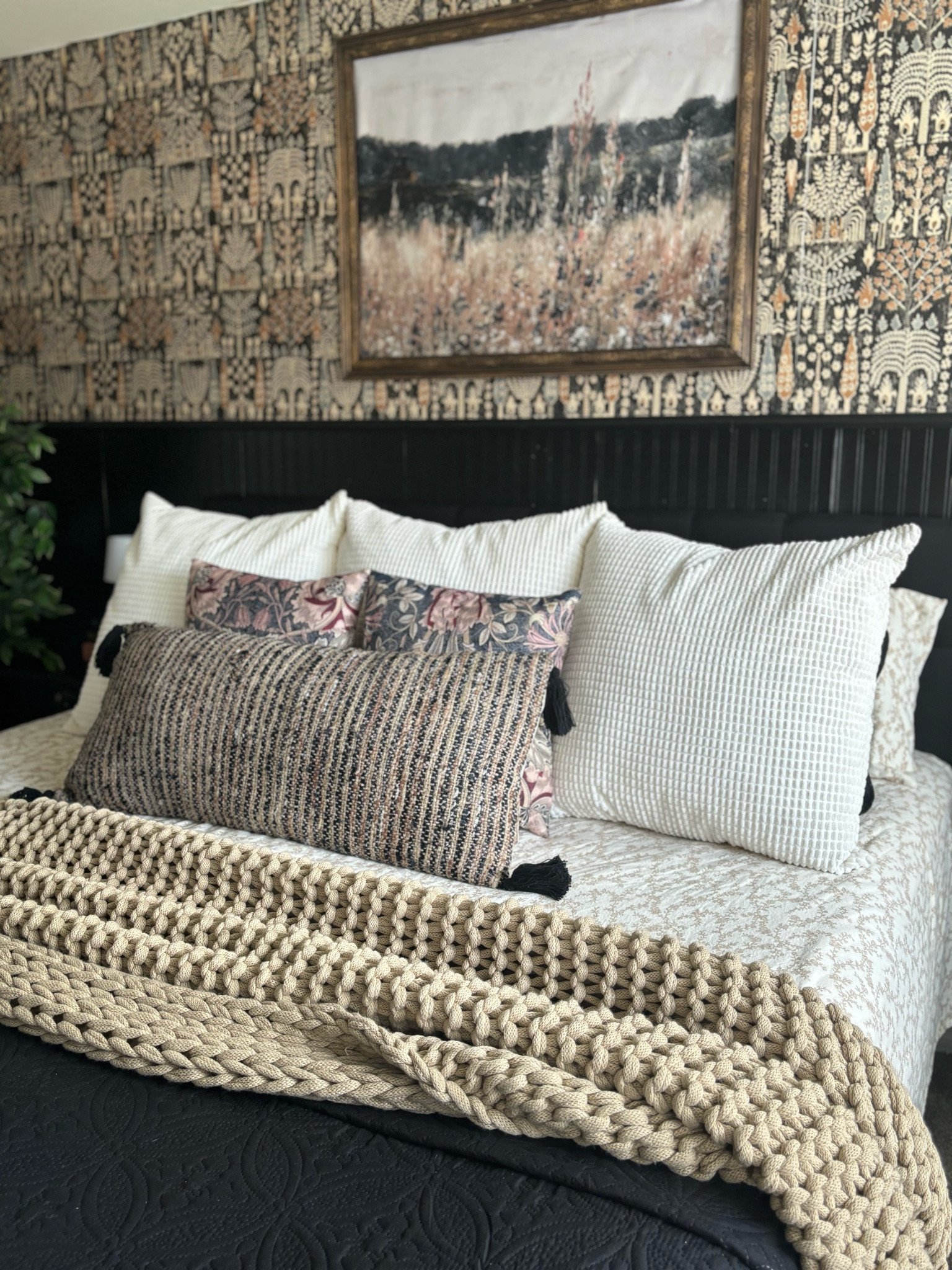 Bedroom links 🖤

#LTKhome #LTKfindsunder100 #LTKfindsunder50