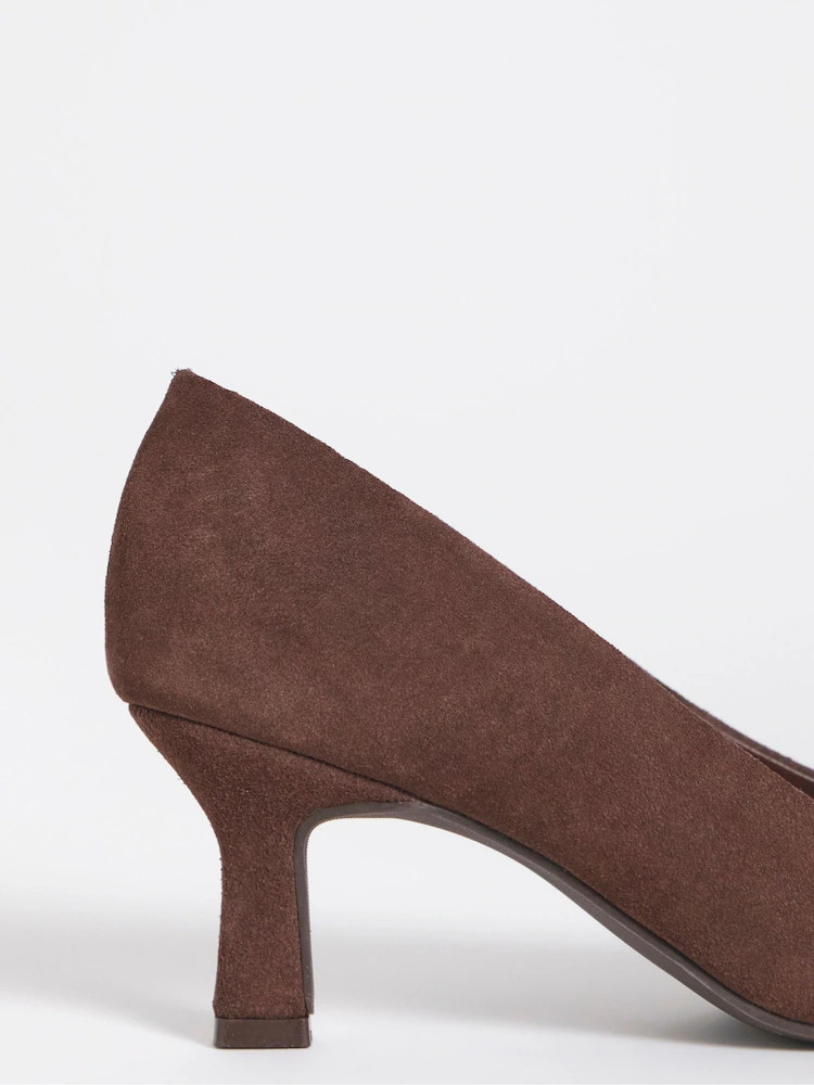 JD Williams Schuhe mit spitzer Zehenpartie und Kitten-Absatz | Next EU