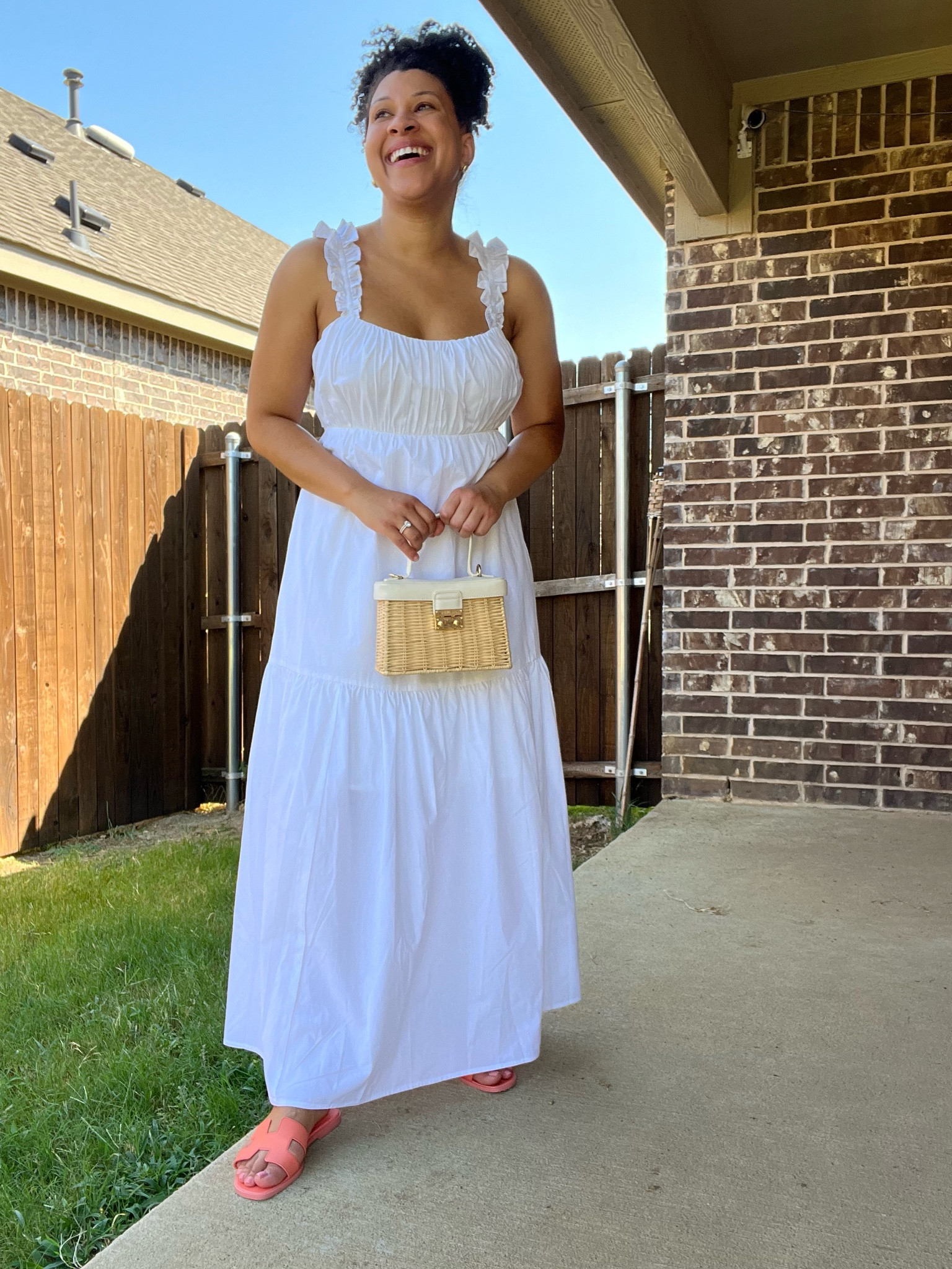 Can’t go wrong with an all white dress and pop of color with Hermès Oran sandals 

#LTKstyletip #LTKFind #LTKSeasonal