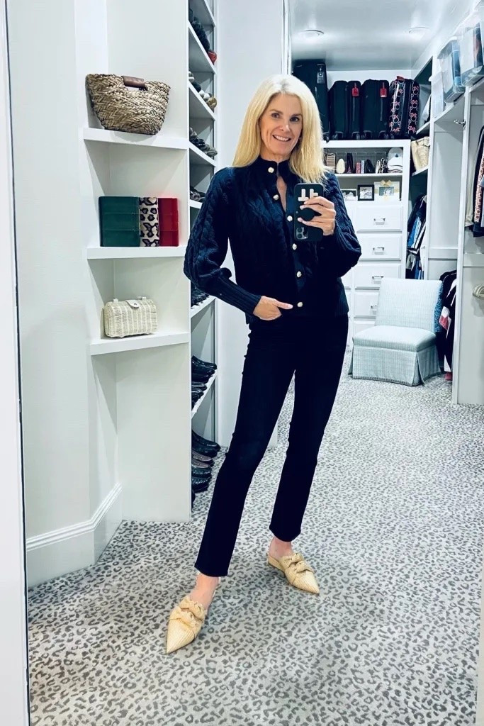 My go-to cardigan for fall! Size S

#LTKootd #LTKSeasonal #LTKOver40