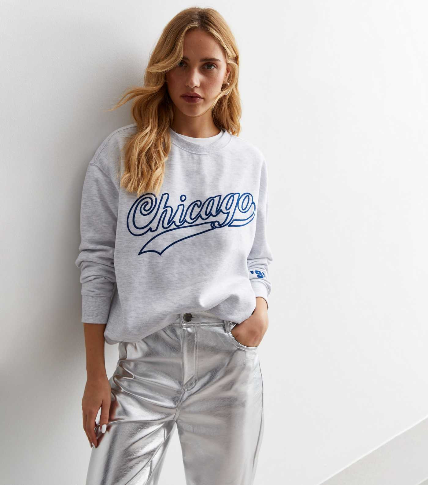 Pale Grey Chicago Logo Sweatshirt | New Look | New Look (UK)