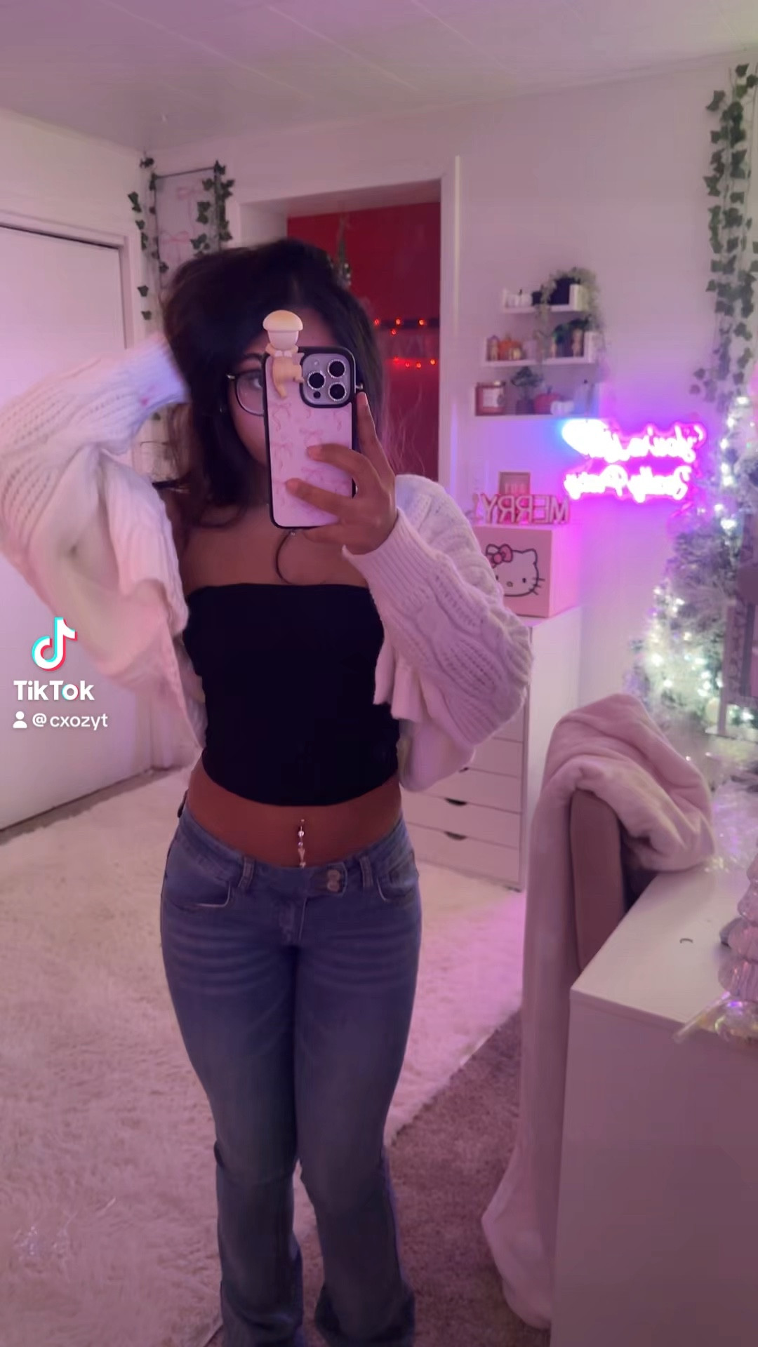 Top- xs
Cardigan - xs
Jeans -2 

#LTKBeauty #LTKVideo