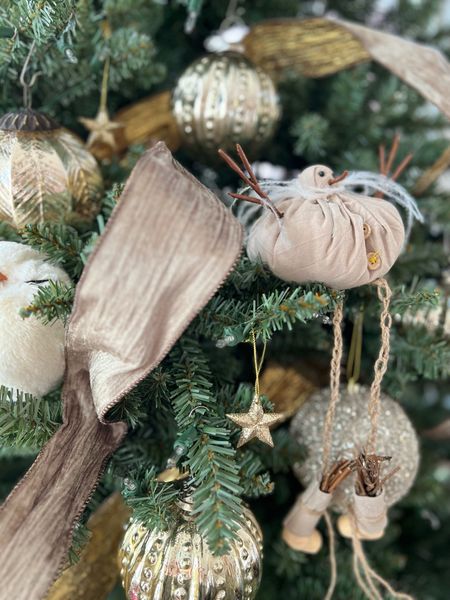 Christmas tree decor 
.
.
Christmas / tree / artificial tree / ornaments/ target / tartan / ribbon / tree ribbon / acorn/ jumbo ornaments/ fake tree / flocked tree / bows / deck the balls / Christmas decorations / Santa / holiday / holiday decor 

#LTKSeasonal #LTKHoliday #LTKhome