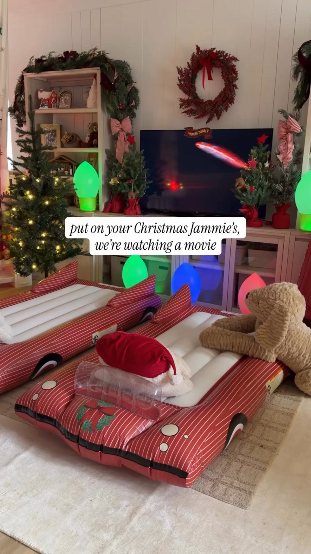 An inflatable hot cocoa bar from @funboy & the most perfect Christmas car beds for The Christmas Chronicals movie night 🎅🏎️🍿

Comment SHOP ❤️ comment TICKETS for the printable set 🫶🏼

#christmasdecor #christmasmovies #christmasideas #christmasmovienight #christmasideasforkids