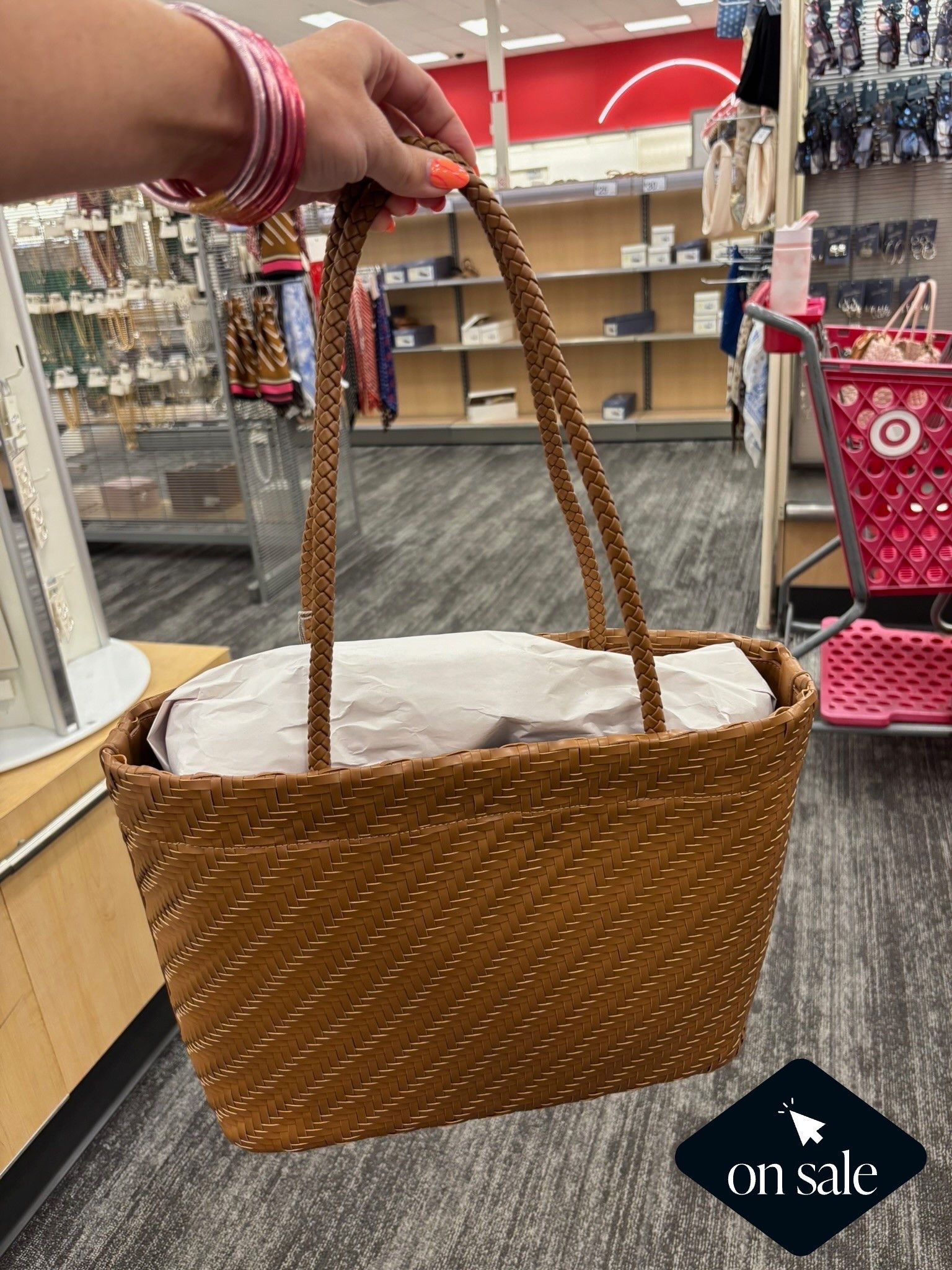 Love this tote bag for fall + it’s 20% off!!!🤎 Perfect size for wearing to work or just for your everyday bag!

Fall purse, fall bag, handbag, @Target

#LTKootd #LTKSaleAlert #LTKSeasonal