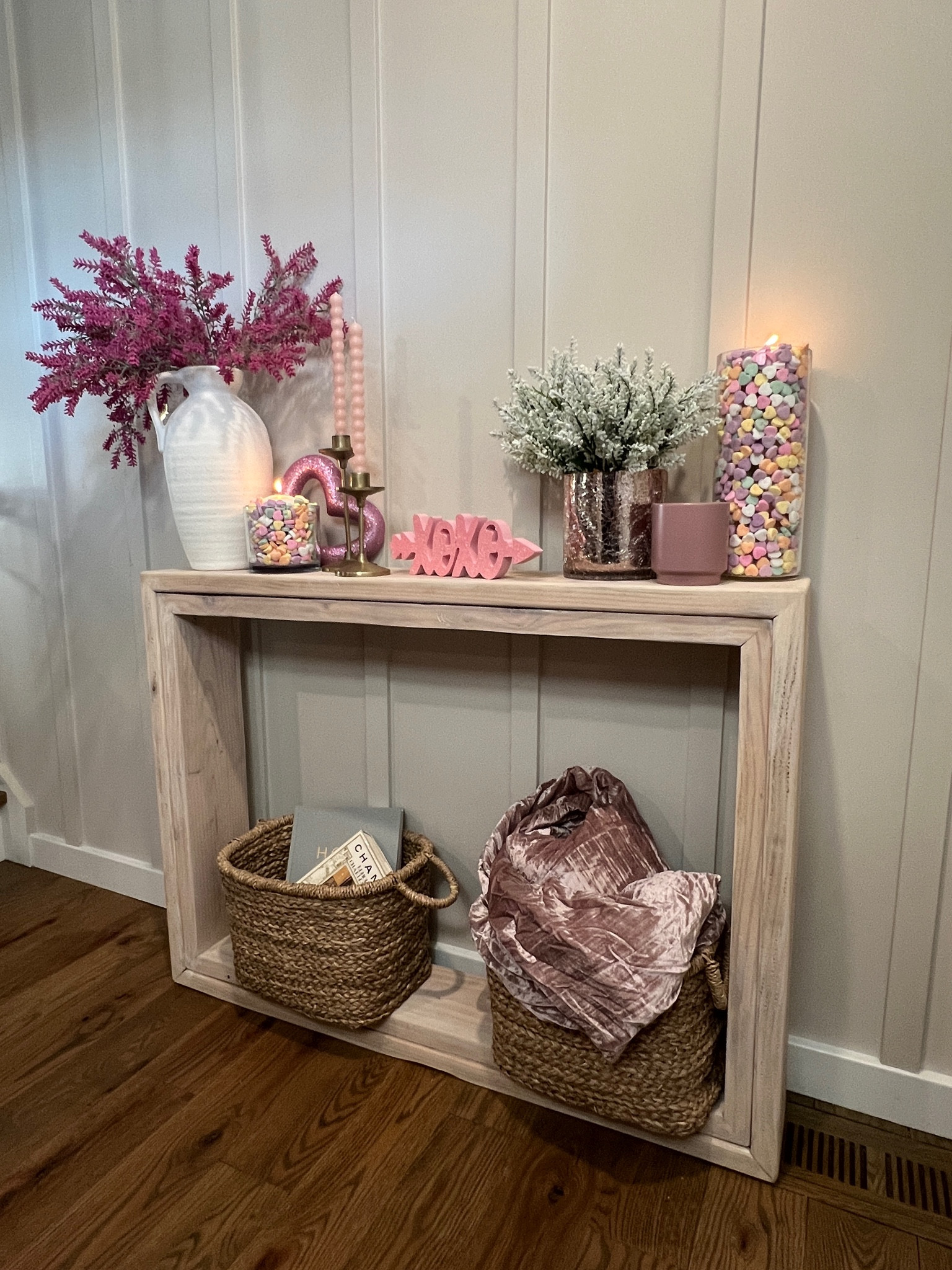Valentines Entry Way Decor 
💗💗💗

#LTKSeasonal #LTKstyletip #LTKhome