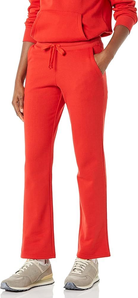 Amazon Essentials Women's Fleece Straight Leg Sweatpant (Available in Plus Size) | Amazon (US)