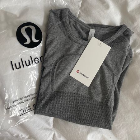 Lululemon t-shirt #dhgate

#LTKFindsUnder50 #LTKFindsUnder100 #LTKActive
