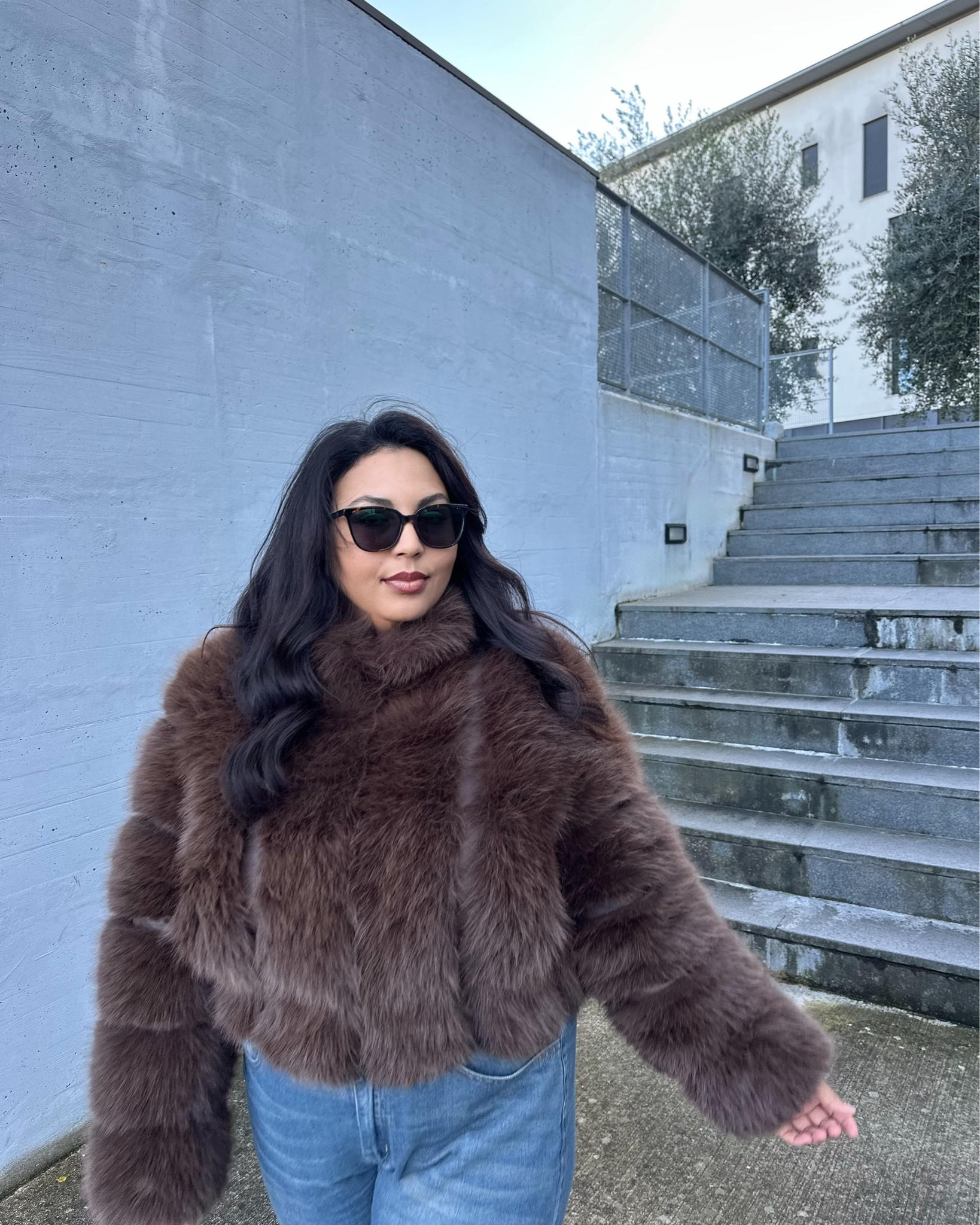 Chocolate brown faux fur coat outfit 🐻
#fauxfurcoat #fauxfurjacket #curvyjeans #curvyoutfit #midsizefashion 


#LTKcurves #LTKmidsize #LTKeurope