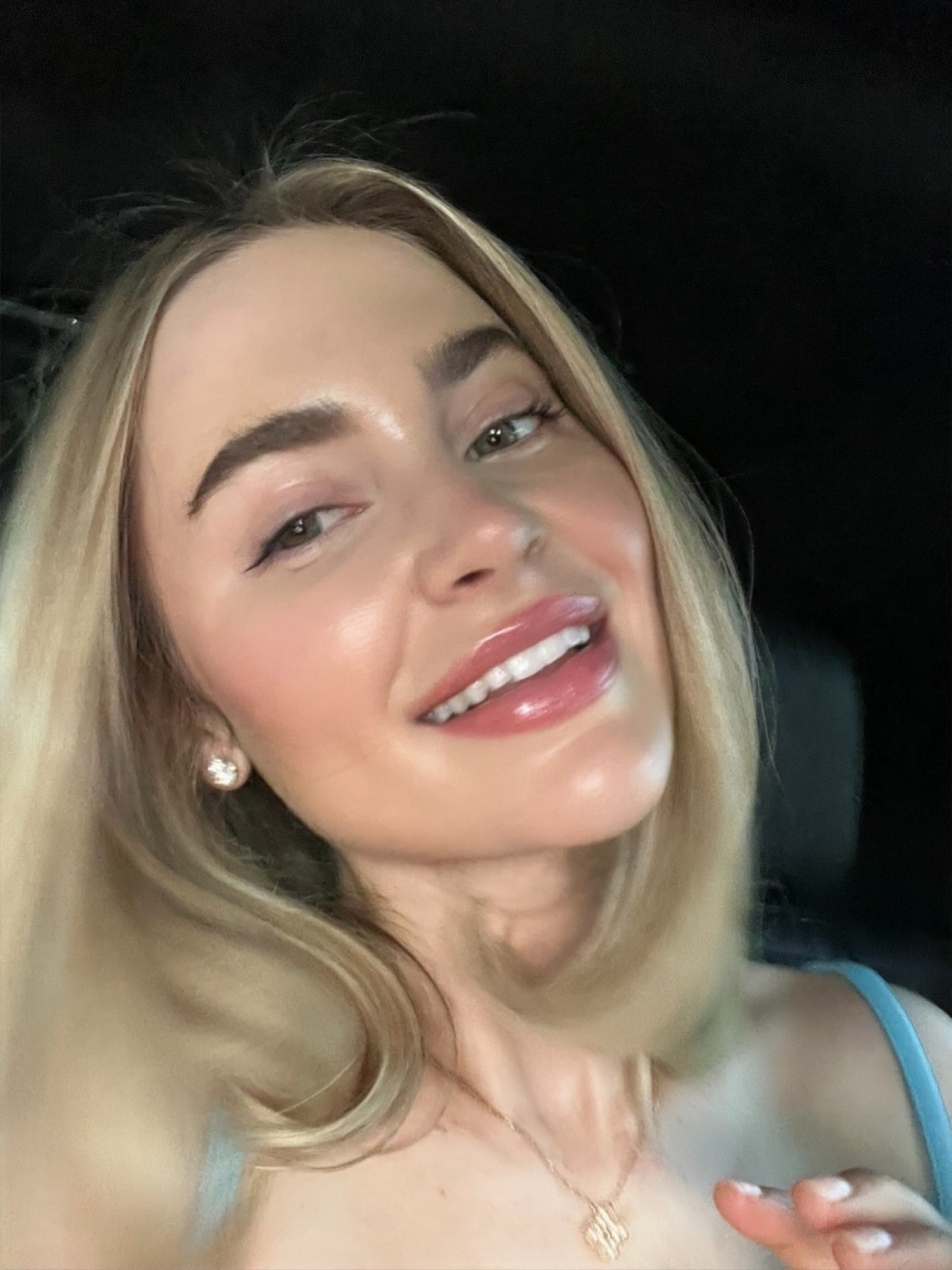 Constantly getting questions on my skincare routine if I had to tell you 5 top things that make a huge difference this is it. 
1. Red light therapy (studies to back this)
2. Tretinoin (science backed)
3. Face masking religiously 
4. Microneedling ideally with PDRN, PRP, or exosomes I go to the Blonde Injector (Brittany Suchanek) at Skin Labs in Atlanta. 
5. Sunscreen everyday no matter what  

#skincare #skin #glassskin 