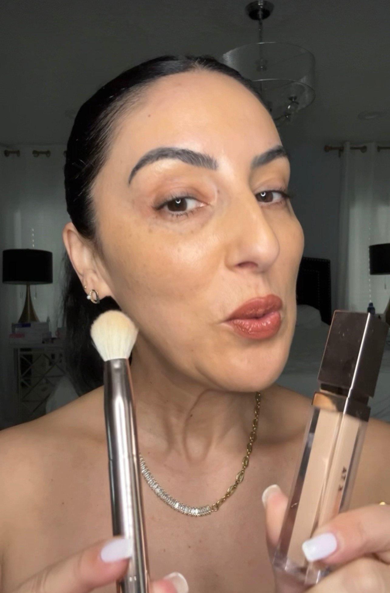 The New Patrick Ta concealer is so good!!
Head to my insta @rayrevue for video 😉