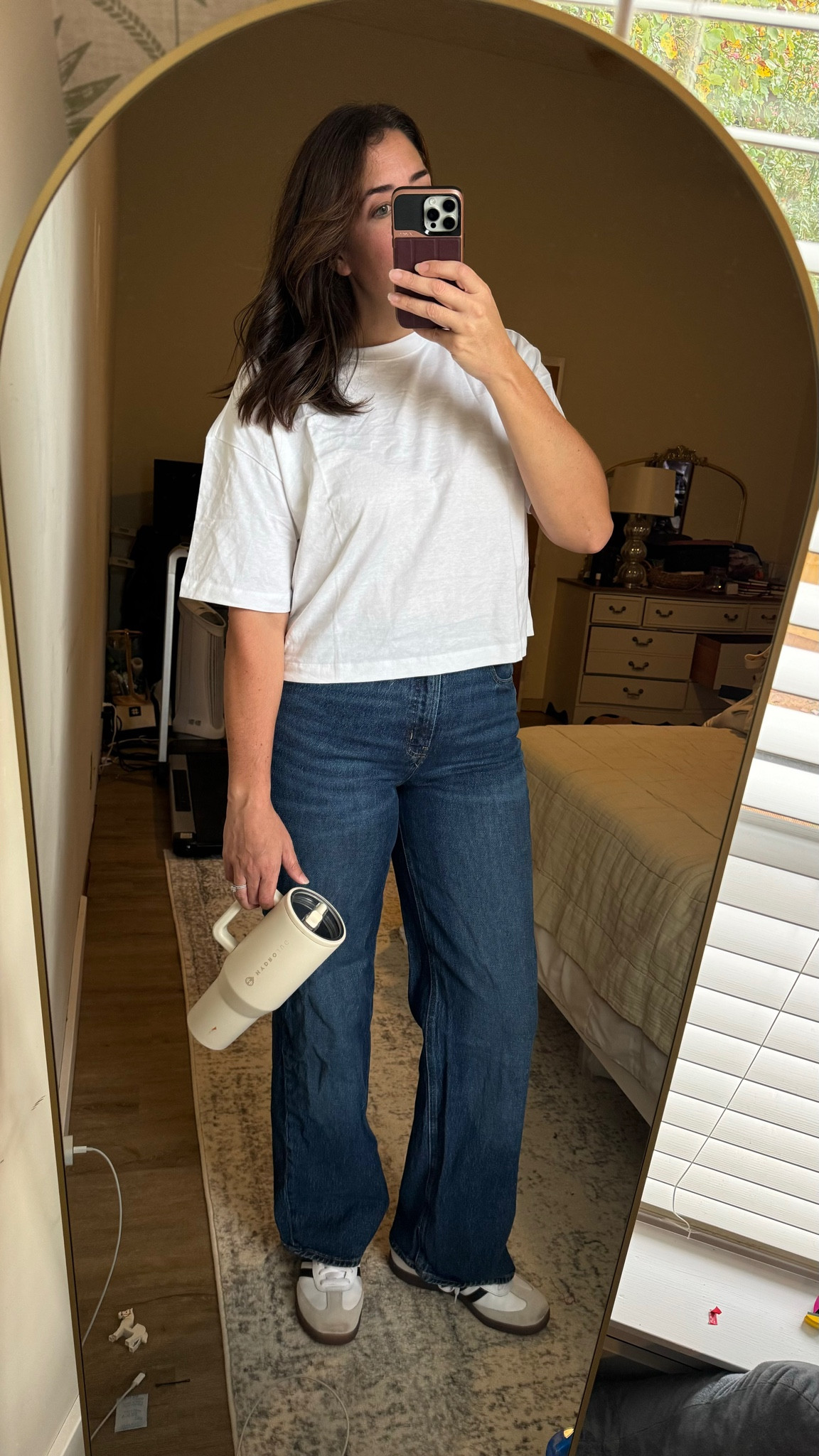 Extra long jeans with a cropped t-shirt 😍

Fall Fashion, Capsule Wardrobe, Perfect White Tee, Cropped Tee, Extra Long Denim, Tall Inseam Denim, Leveled Up Classics, Classic Style, Minimalist Fashionn

#LTKFindsUnder50 #LTKSaleAlert #LTKStyleTip
