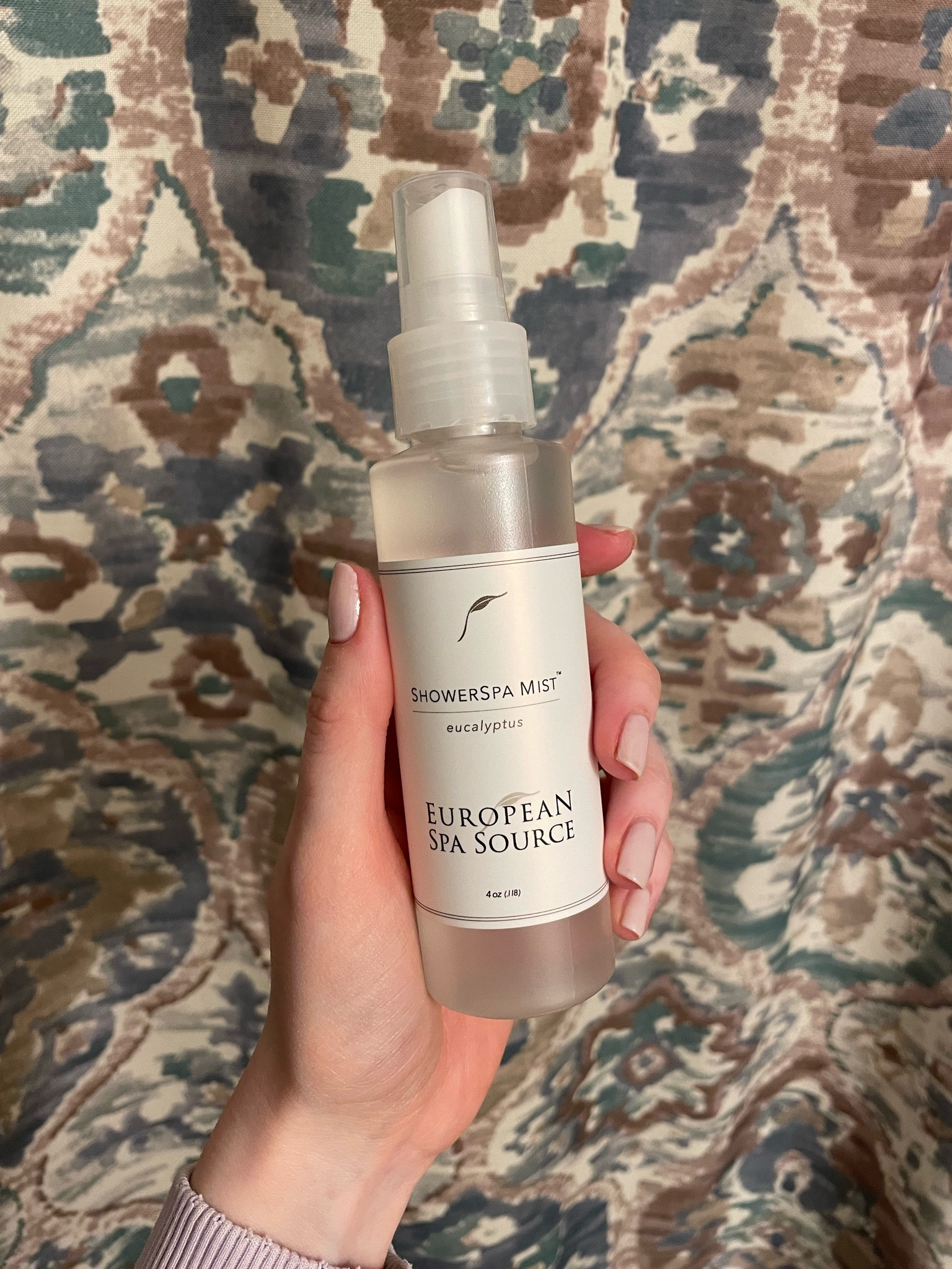 This eucalyptus aromatherapy spray turns your shower into a spa experience 😍 
.
Amazon finds 

#LTKHome #LTKFindsUnder50