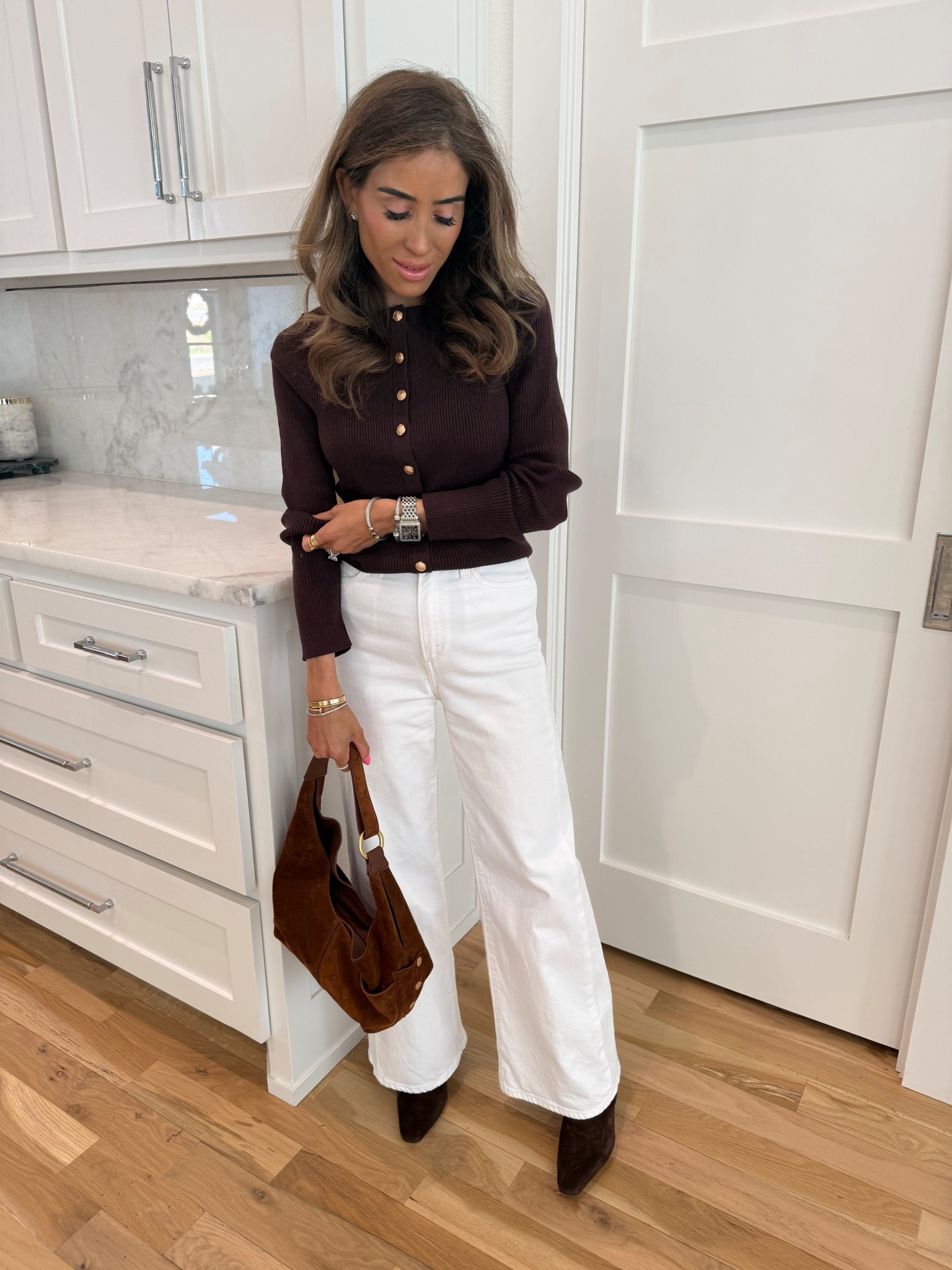 Amazon spring outfit idea petite friendly: chocolate brown cardigan sweater with white wide leg jeans size 23 

#LTKootd #LTKSaleAlert #LTKPetite