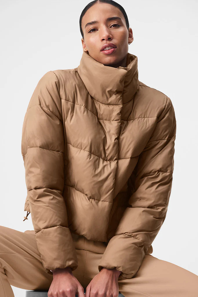 Gold Rush Puffer | Alo Yoga (US)
