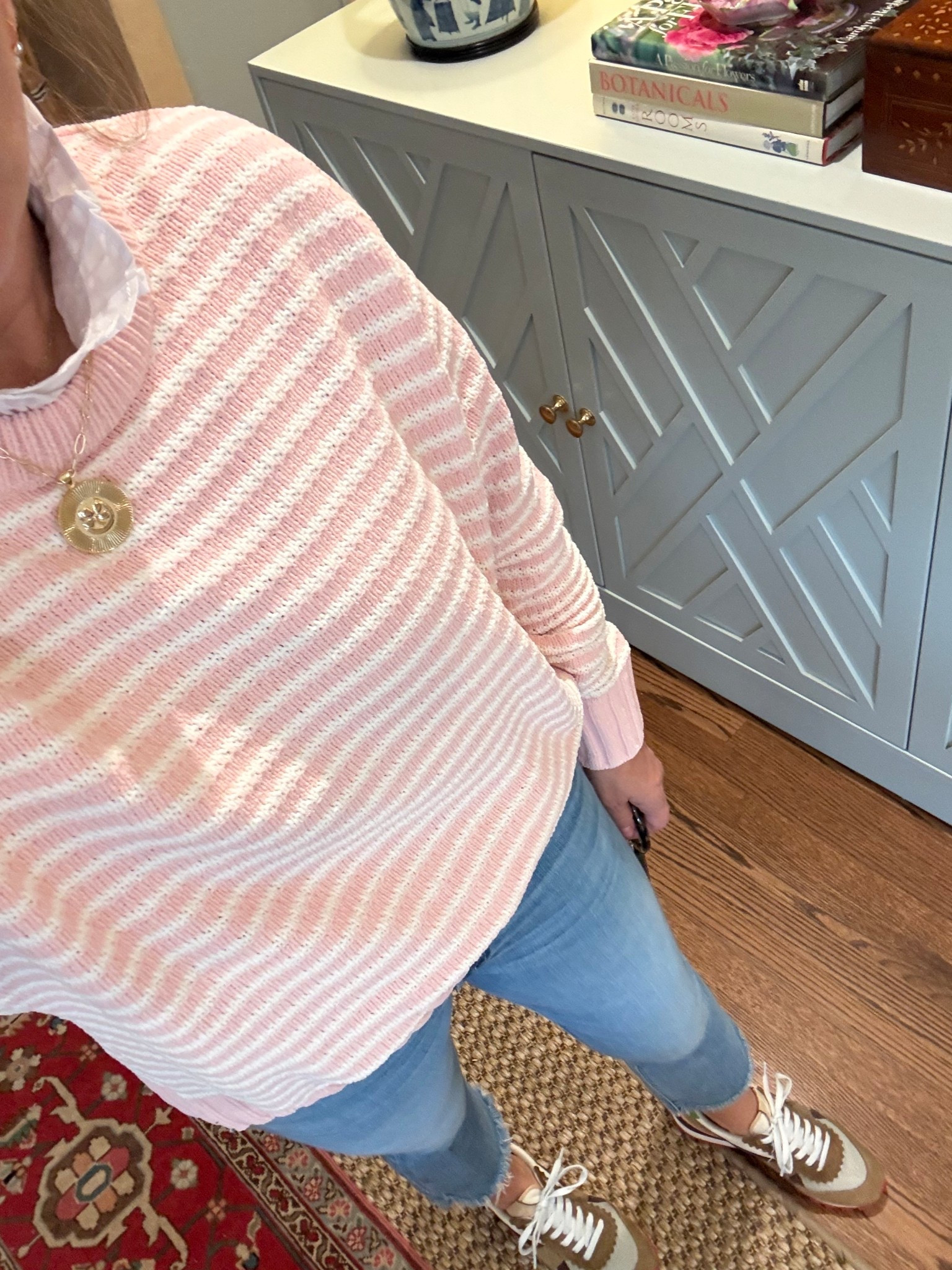 Walmart sweater small - TTS
Mother jeans - I sized up
Shoes - true to size 
Jane Win Neckslce 
And the star of the show - the dickey is from amazon! 🙌🏼