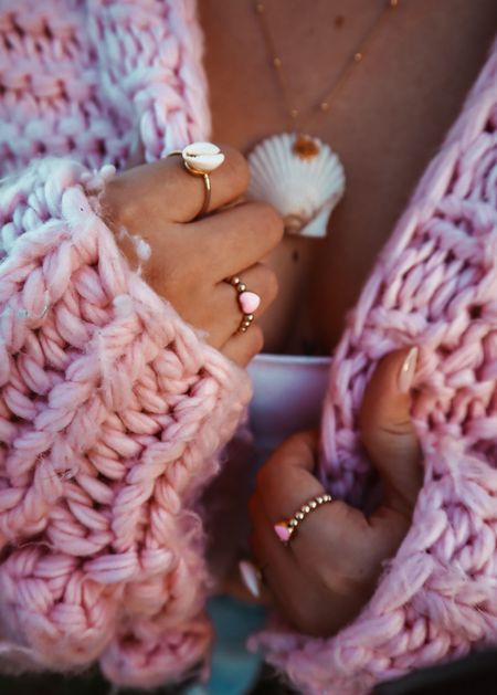 Chunky knits & dainty pieces💗✨
#knit #cardigan #sweater #jewelry #accessories #gift #giftidea #pink 

#LTKHoliday #LTKfindsunder100 #LTKGiftGuide