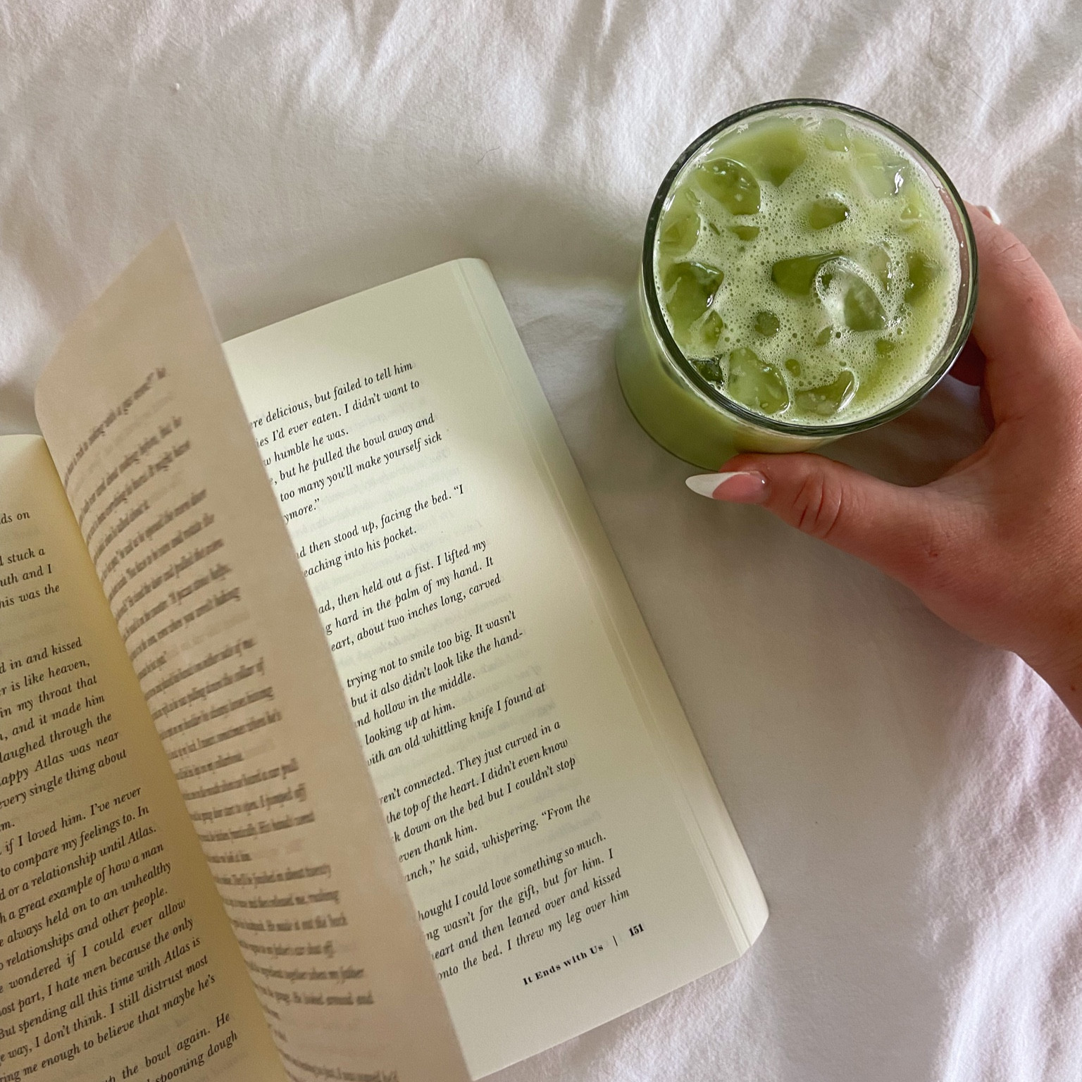 Summer read + matcha 😇✨🤍