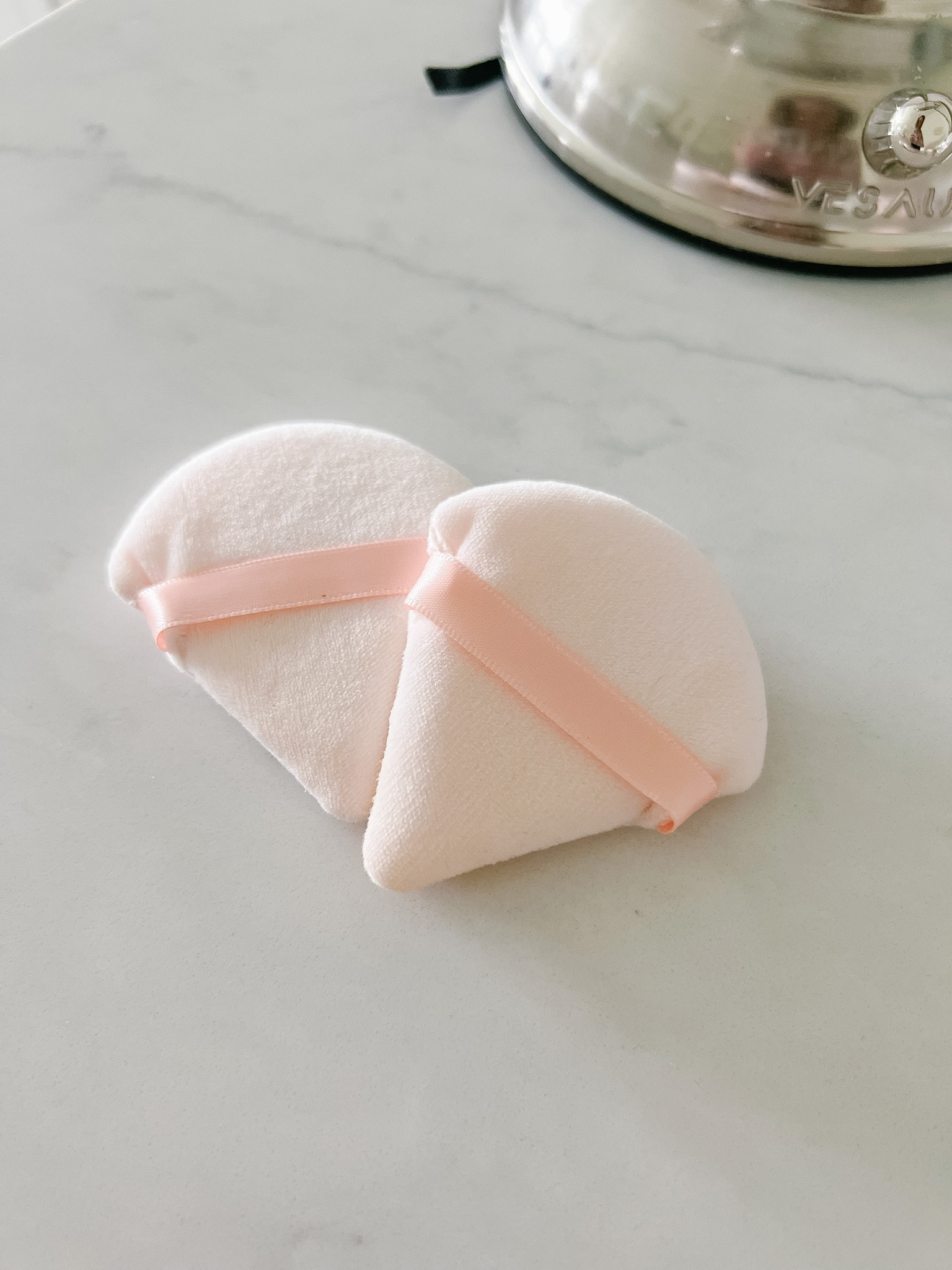 Amazon Beauty Finds

I love how soft these little powder puffs are! 

#LTKfindsunder50 #LTKbeauty #LTKover40