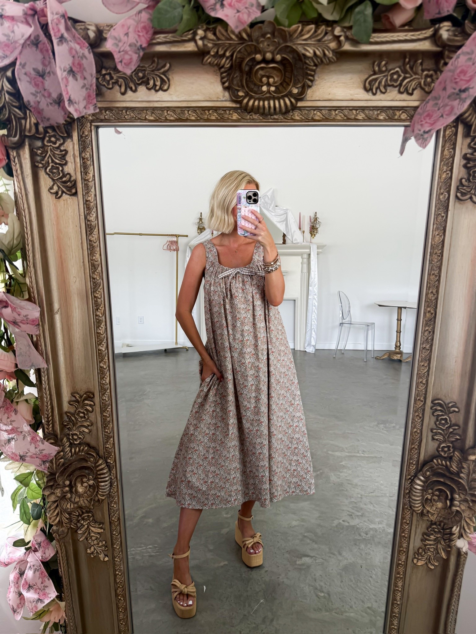 The perfect transitional fall dress! Would also be so cute with a baby bump! 

#LTKFindsUnder100 #LTKStyleTip #LTKBump