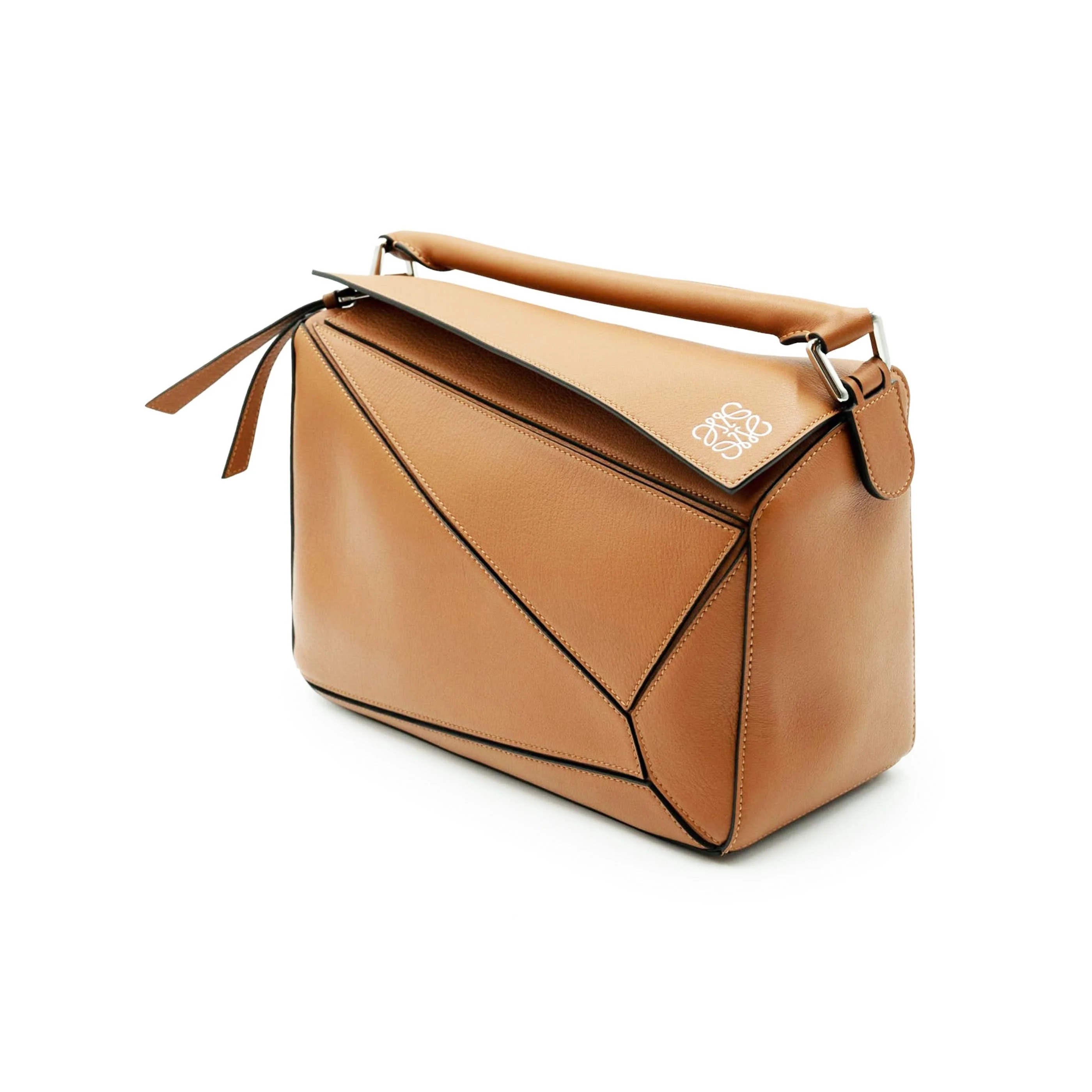LOEWE Medium Puzzle Bag in Classic Calfskin in Tan | MARAIS | MARAIS