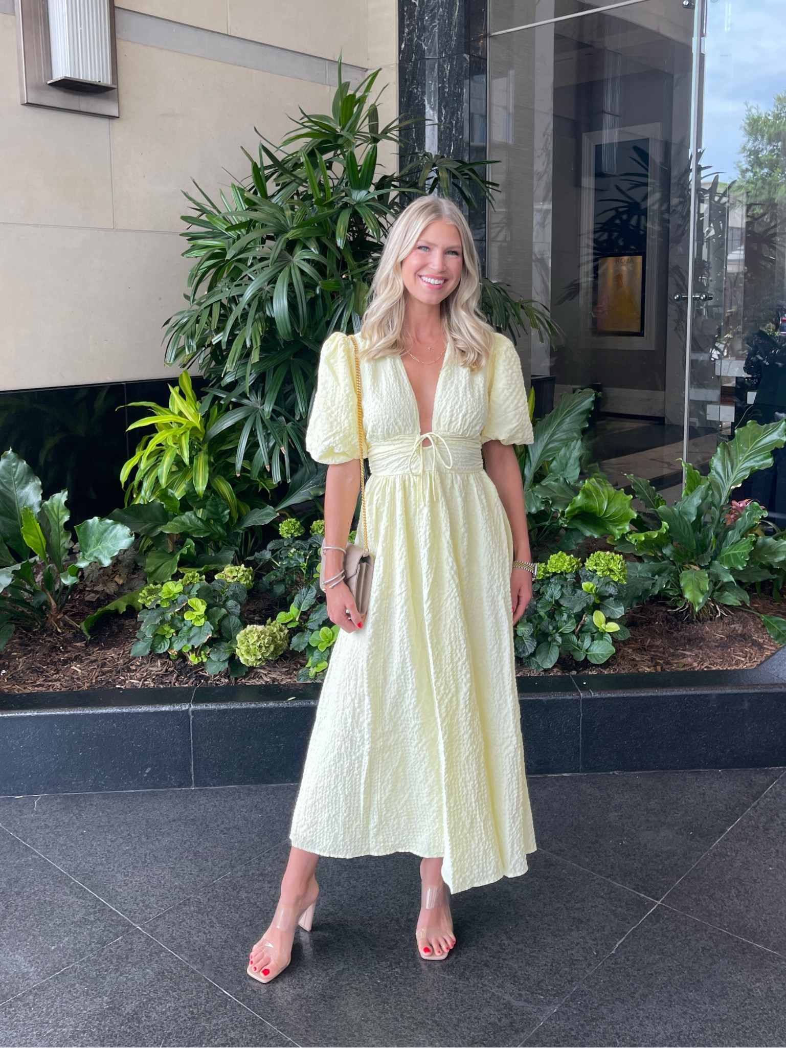 Hello yellow 💛 this beautiful brunch dress comes in multiple colors 🤩

#LTKShoeCrush #LTKSummerSales #LTKFindsUnder100