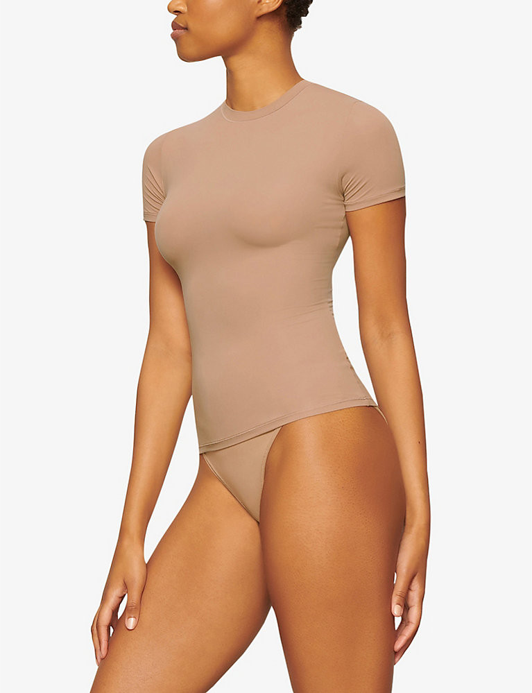 SKIMS Fits Everybody stretch-jersey T-shirt | Selfridges