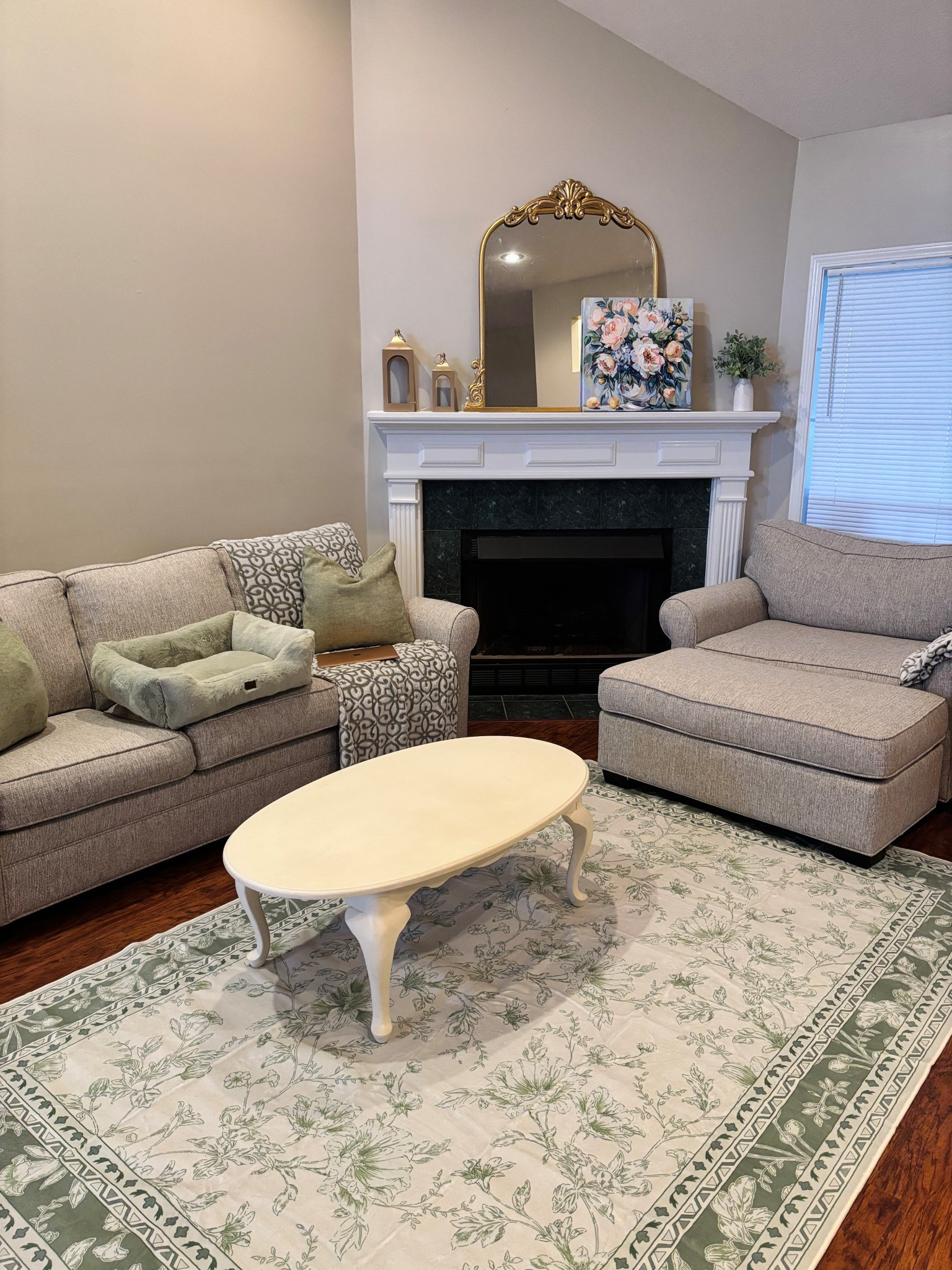 The PERFECT floral area rug! 💚

#LTKSeasonal #LTKSaleAlert #LTKHome