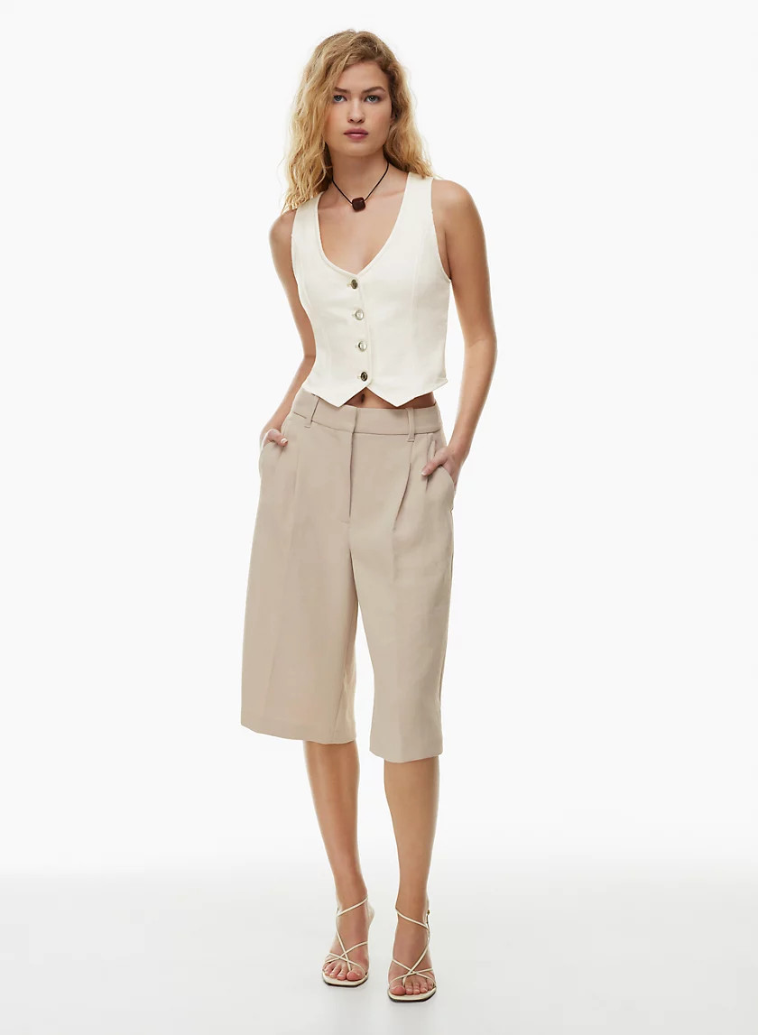 THE EFFORTLESS SHORT™ KNEE | Aritzia