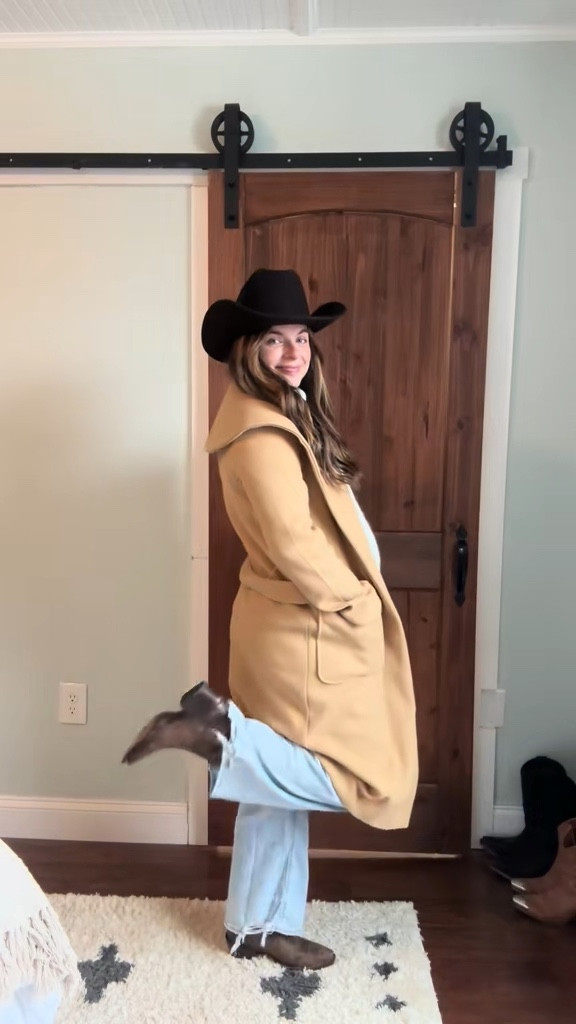 Quick trip to Nashville! Linking all my bump friendly travel outfits!

#LTKWatchNow #LTKFindsUnder100 #LTKBump