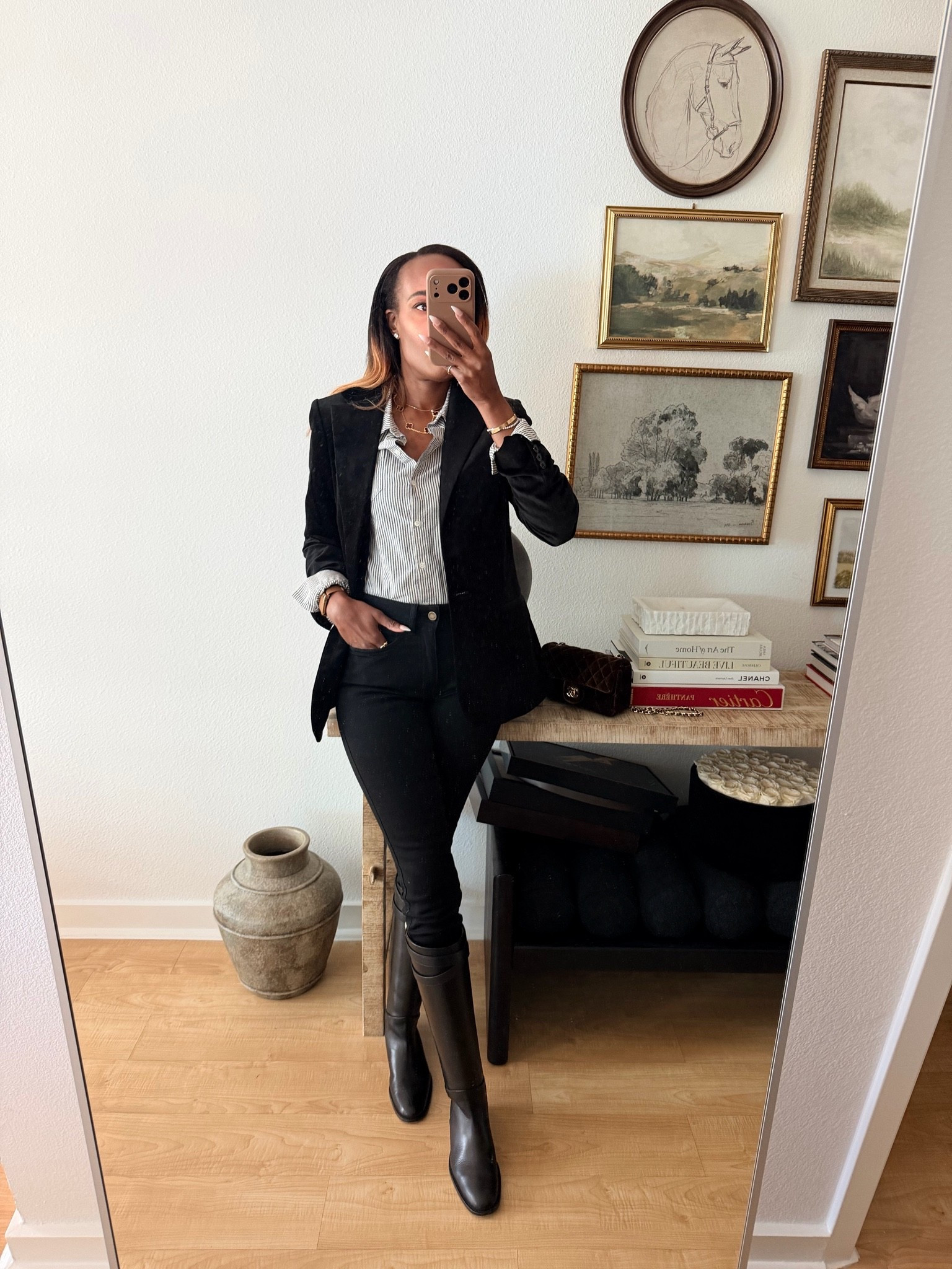 Still love this velvet blazer 🖤

#LTKdayinmylife #LTKootd