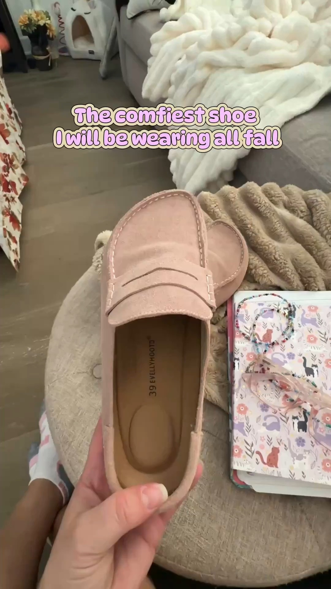 My go to fall shoe from
EVELLYHOOTD #fallshoes #tiktokshopcreatorpicks
#fallfashiontrends #evellyhootd @EVELLYHOOTD
US
Suede Clogs Slip-On Mules
Wide Fit for Women Men Nurses
Shoes & All-Day Standing, Memory Foam Cushioning, Arch Support, Indoor/Outdoor, Unisex

#LTKSeasonal #LTKWorkwear #LTKOver40