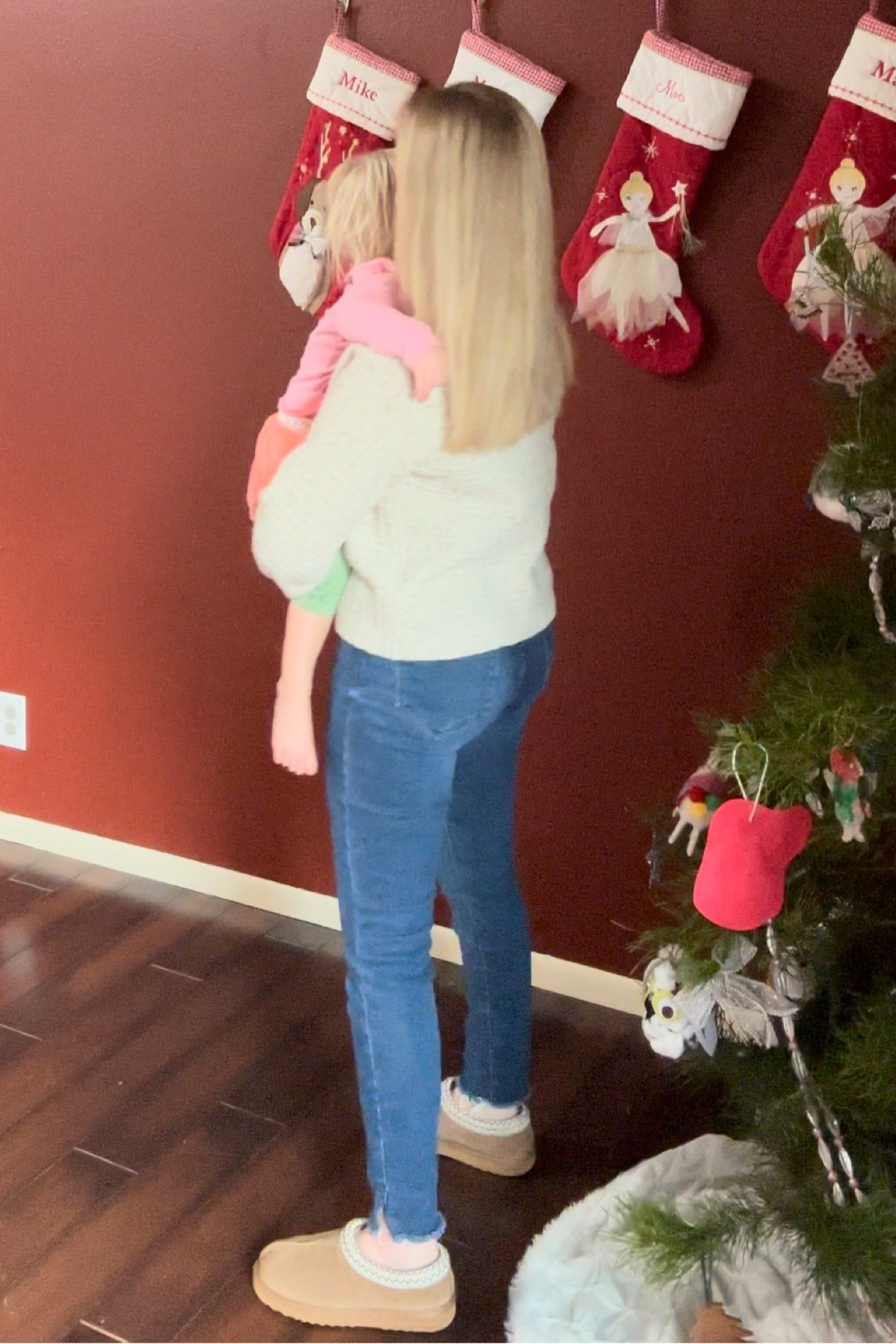 Cashmere like cardigan size XS, skinny jeans size 26. Australian shearling slippers. 

#LTKHoliday #LTKSeasonal #LTKfindsunder50