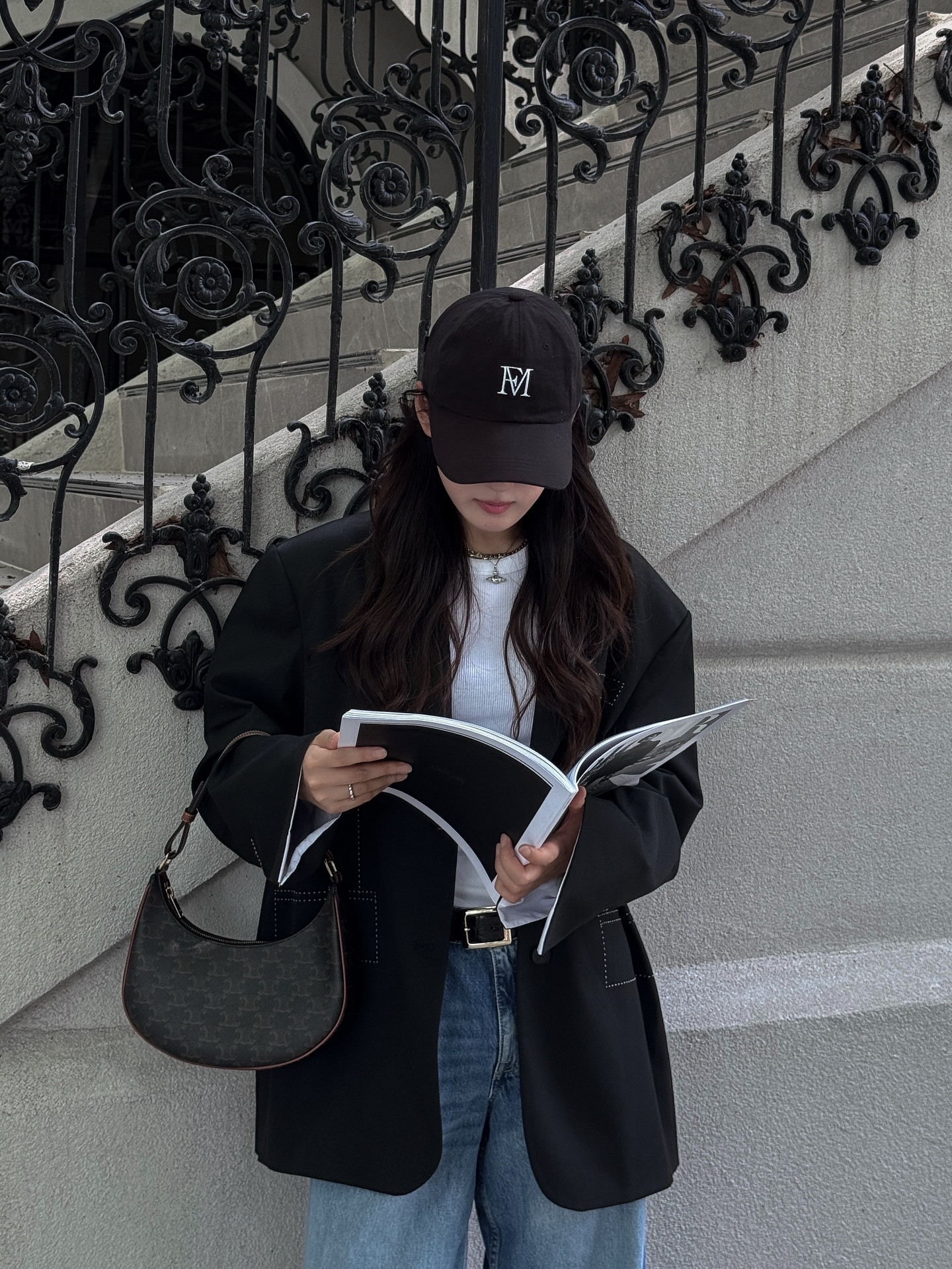 Blazer szn has entered the chat💬🖤
.
.
.
American influencer | aesthetic outfit | NYC street style | fashion style | ootd | outfit of the day | Pinterest aesthetics | outfit inspo | Pinterest inspired outfit | minimal chic | effortless outfit | Chic street style | street style | NYC style | outfit inspiration | fall aesthetic | neutral outfit | city girl style | fall fashion | fall outfit inspo | cool girl aesthetic | atlanta influencer | elevated basics | blazer outfit | moody aesthetics | minimal style | minimal street style | effortless chic | effortlessly chic | classy street style | New Yorker style | blazer season | Parisian vibe | Parisian style | Parisian chic | outfit du jour | look du jour | 꾸안꾸룩 | 미니멀룩 | 가을 패션