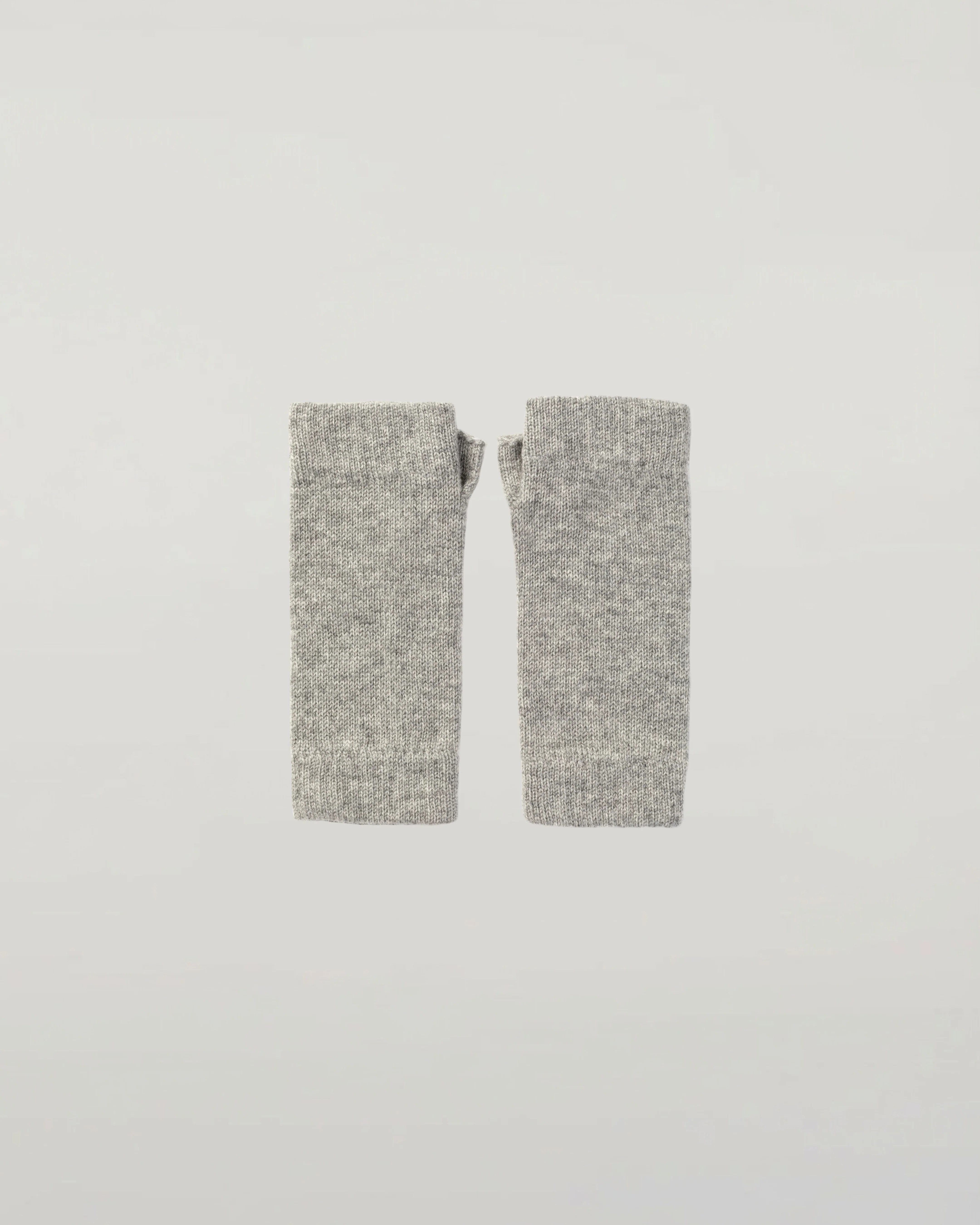 Light Grey Cashmere Wrist Warmers | Cashmere Accessories | Johnstons of Elgin