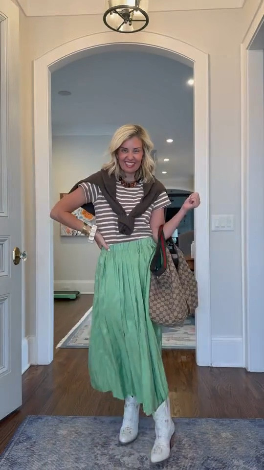 Is this not the cutest outfit you’ve ever seen? I’m in love! 

Tee & Sweater - xs
Skirt - xs
Boots - 8 

#LTKmomlife #LTKOver40 #LTKdayinmylife