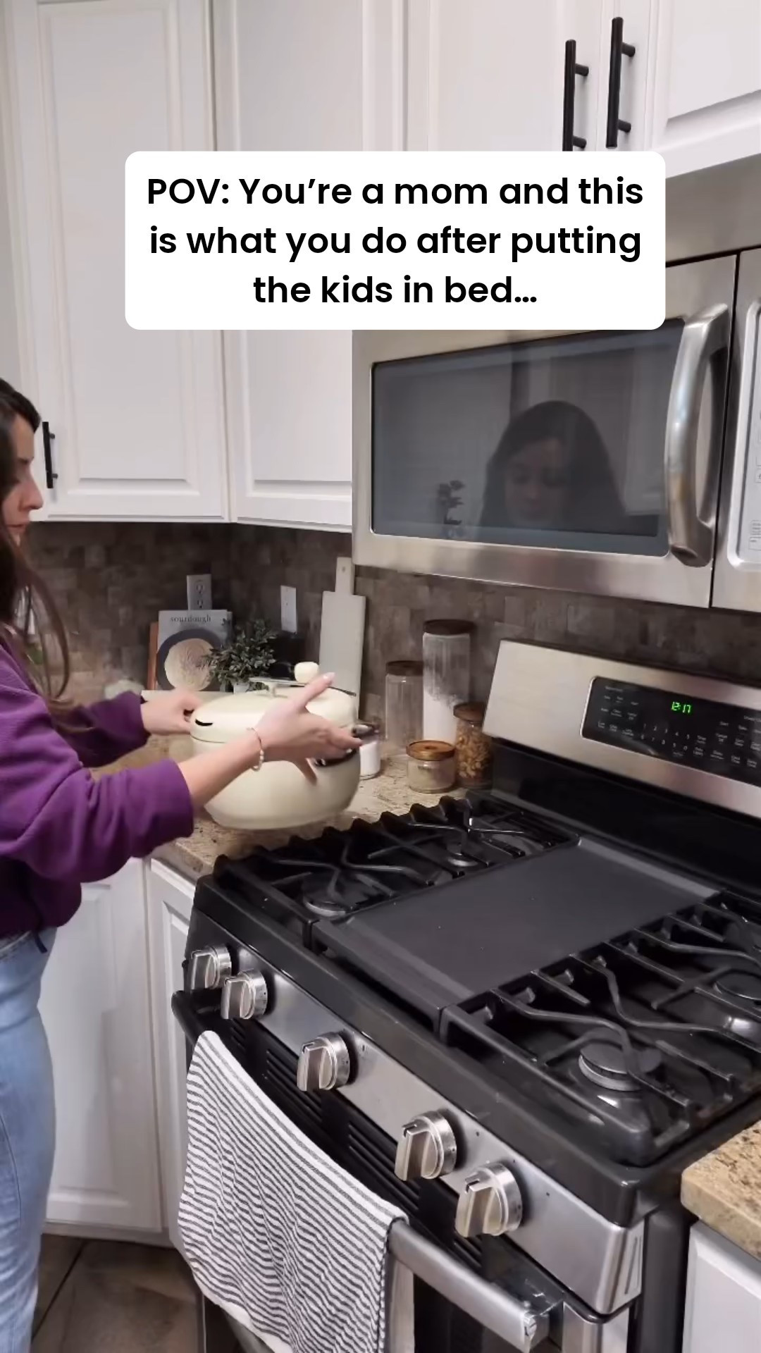 Ready to pop some popcorn for the summer with this @ilovepopsmith Popper 🙌🏻 

This pan is a  D R E A M! 

It is stylish, durable, dishwasher safe, compatible with all stovetops, and it is crafted from premium stainless steel, plus it has this patented spinning mechanism (the same technique movie theaters use) and it makes 2.5x more popcorn than a bag of microwave popcorn 🫶🏻 ~ perfect pretty much 

Comment “LINK” to receive the info about it! 

Chef kiss 🤌🏻 and parent’s dream 

-

#popcorn #momhacks #mom #momoftwo #baking #cooking #recipe #easyrecipe #parenting #parents #momdad❤️