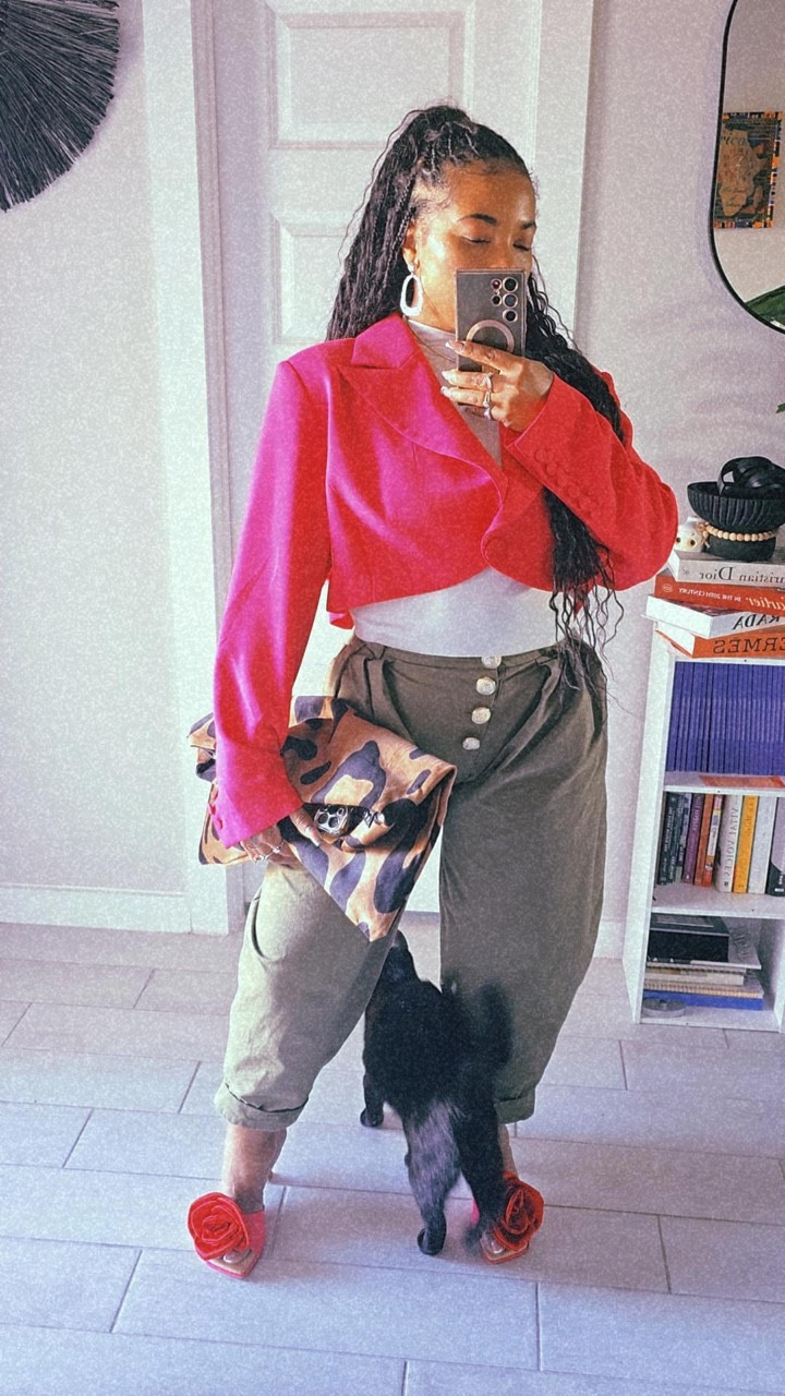 How my February 14th is looking 💓

In honor of love day, I’m loving on me.

Because self-care is a love language and dating yourself is always in season.

A little reminder: even when you’re in a relationship, it’s still important to date yourself.

What does your Feb 14th look like? 

#valentines #valentinesday❤️ #selfcareday #selflove #solodate

#LTKootd #LTKgrwm #LTKValentine