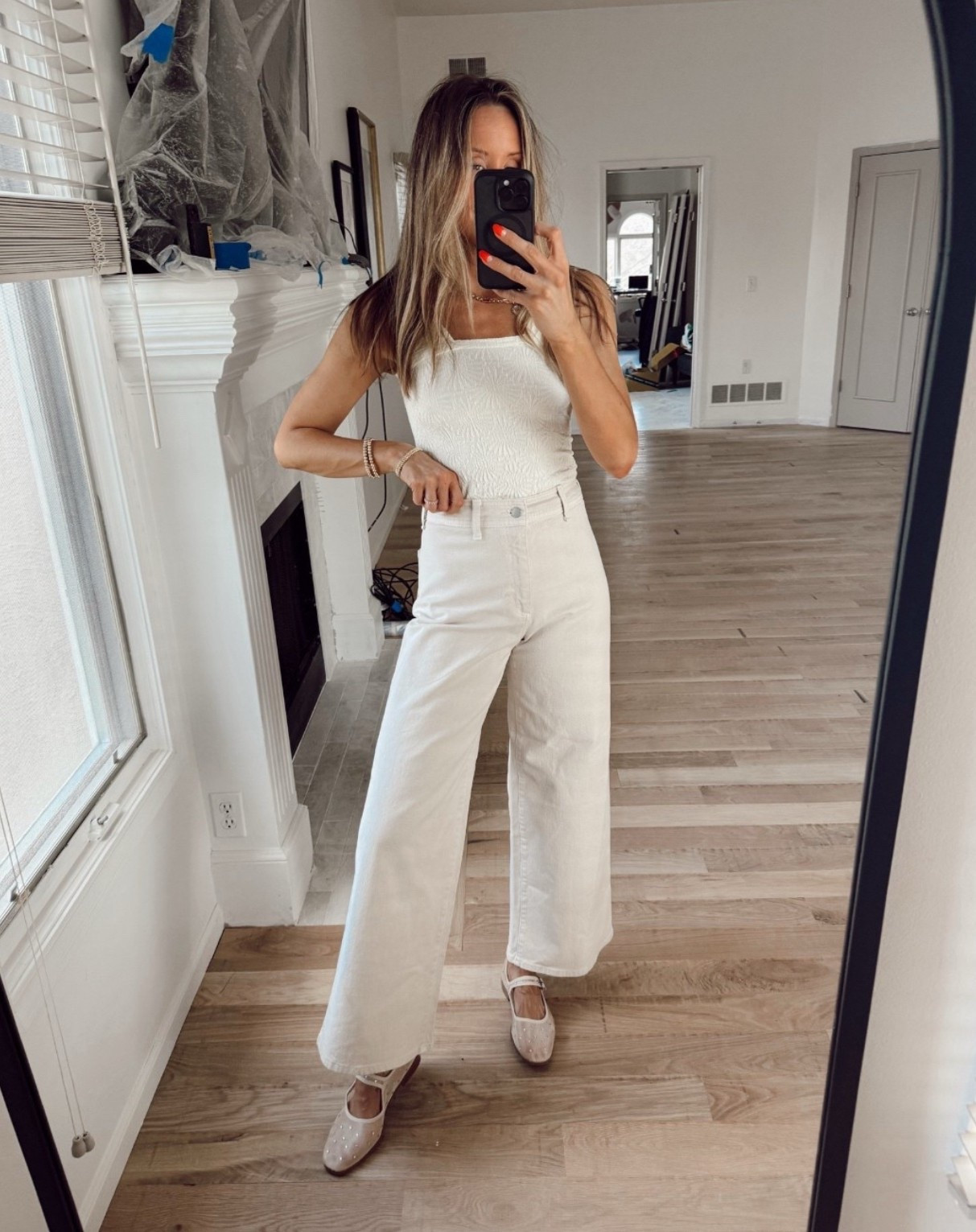 Viral target jeans on Sale! OMG I LOVE THESE! the fit is just so good! Wearing a size 4/ TTS- I’m 5’7 for height reference! Jeans come right to my ankle





#LTKSaleAlert #LTKFindsUnder50 #LTKStyleTip