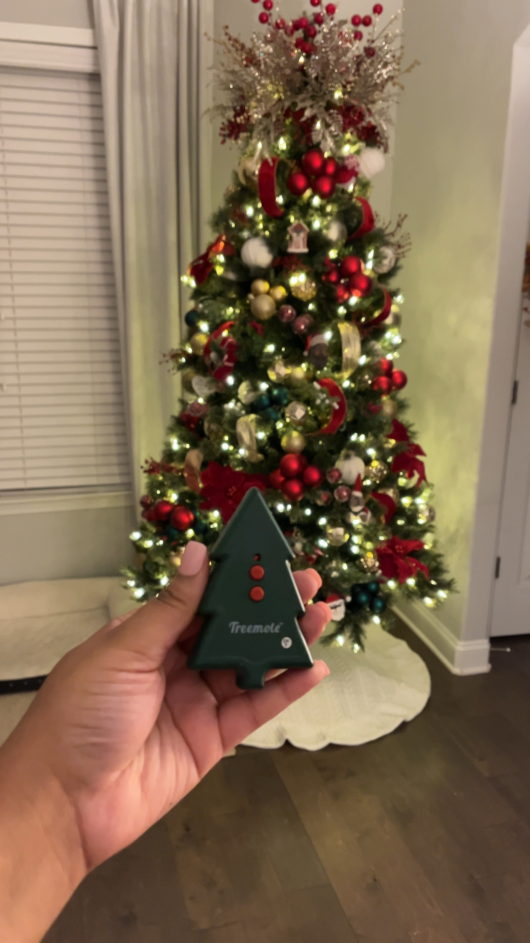 Treemote Wireless Remote Switch for Christmas Tree  