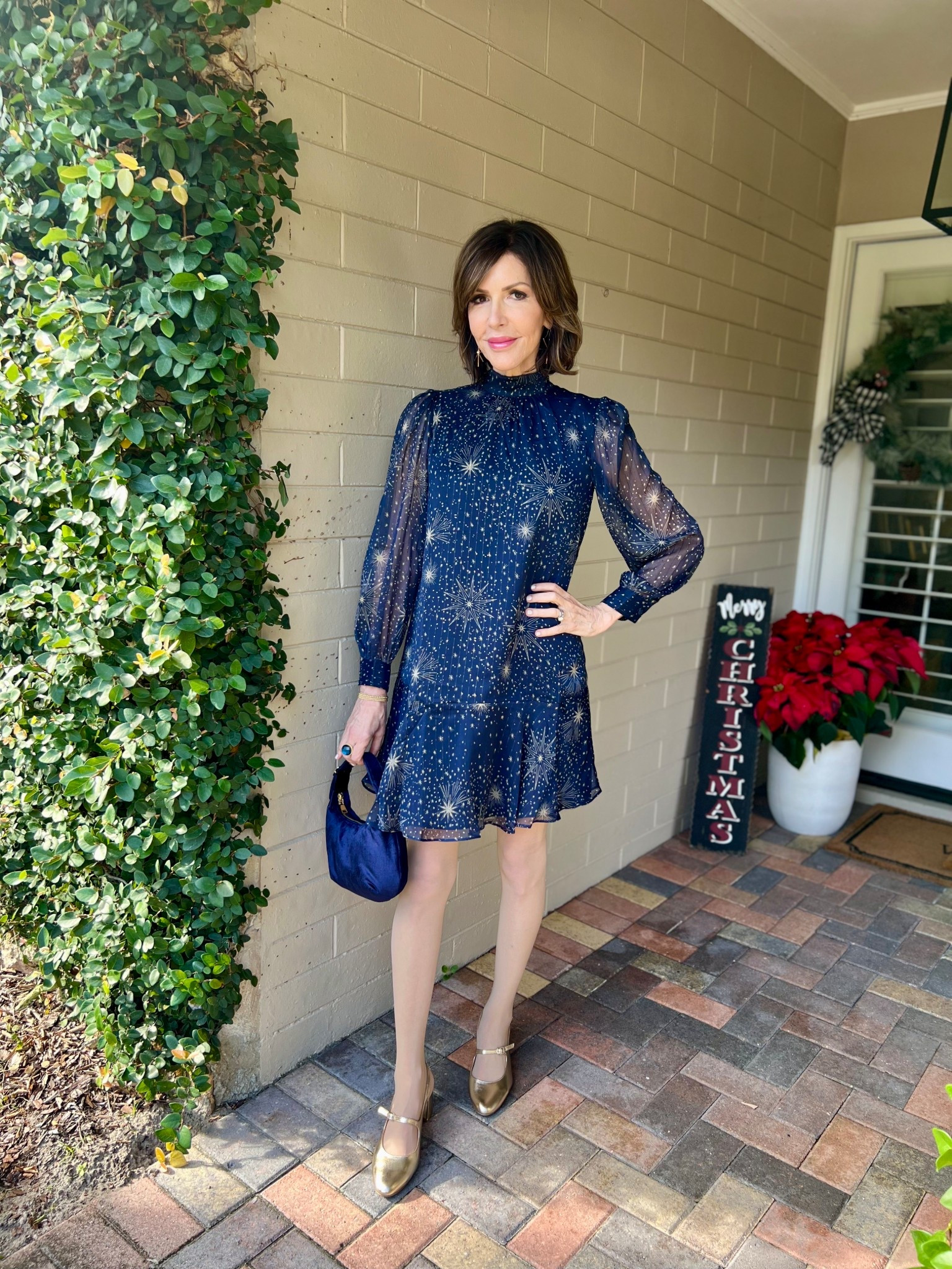 navy star dress, gold heels, navy handbag, nye outfit, new year’s eve outfit 

#LTKSeasonal #LTKHoliday #LTKootd