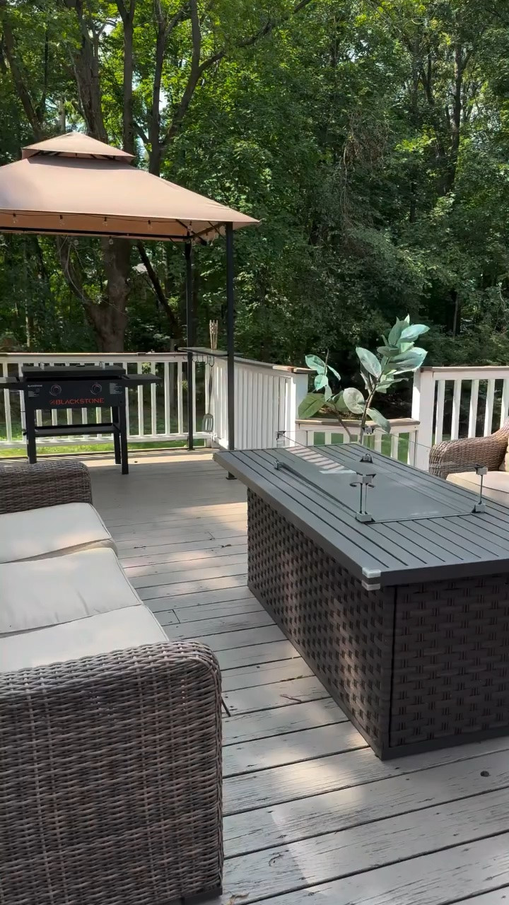 Patio Must Haves - Cooler Side Table de @veradek es todo lo que necesitas para disfrutar del verano en tu patio 🤍☀️🍹

Comenta “Shop” para enviarte el link 🔗 

#patiomusthaves #patiocooler #aestheticcooler #patiofinds #summertimefun