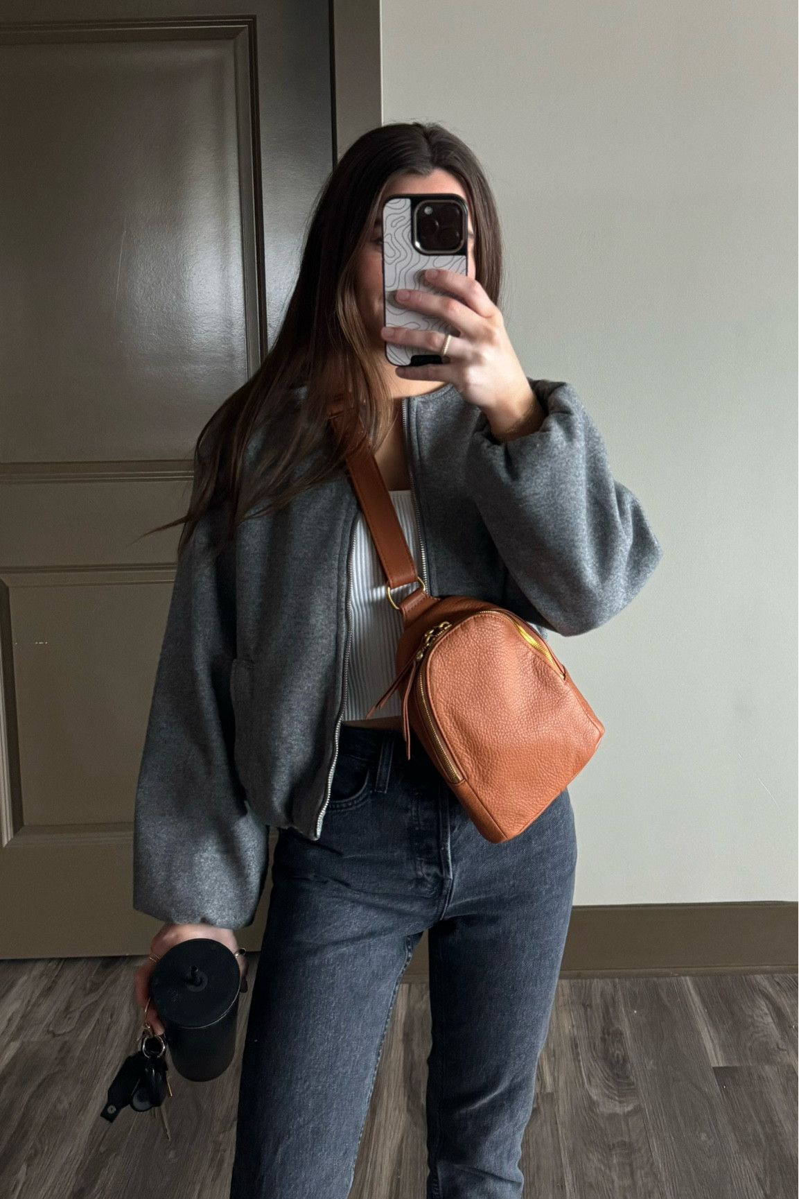 Neutral style | Minimalist style | HOBO Bags | Outfit Ideas 

#LTKStyleTip #LTKFindsUnder100