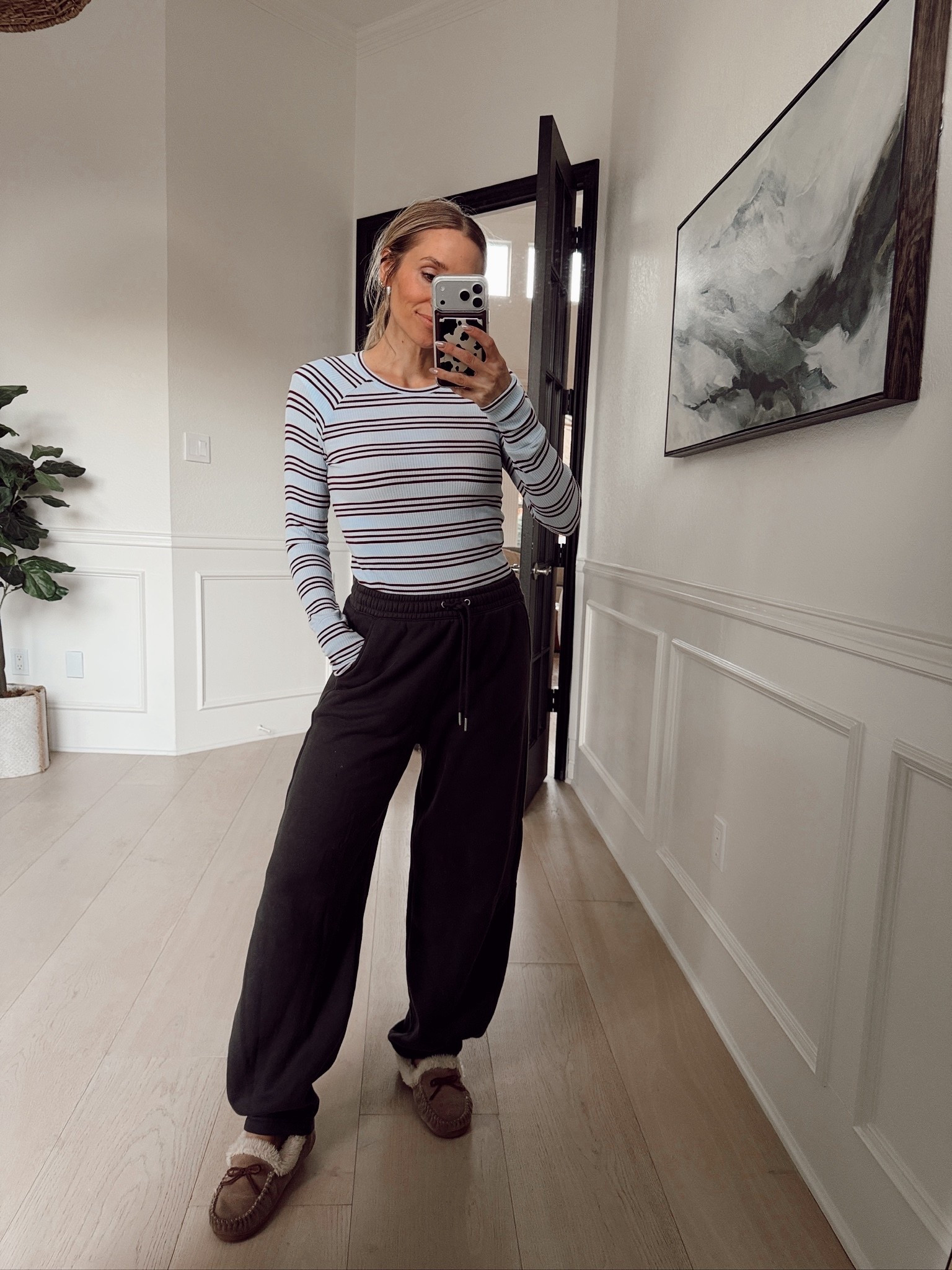 Comfy Cozy Outfit! 

#LTKgrwm #LTKootd #LTKmomlife