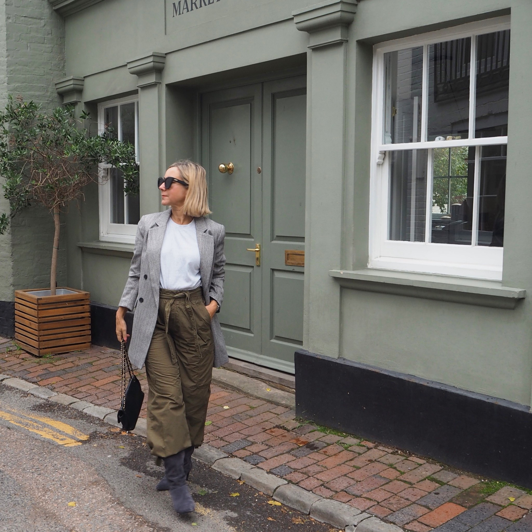Khaki and grey 
Wearing a size 8/small in these barrel trousers 

#LTKautumn #LTKeurope #LTKuk