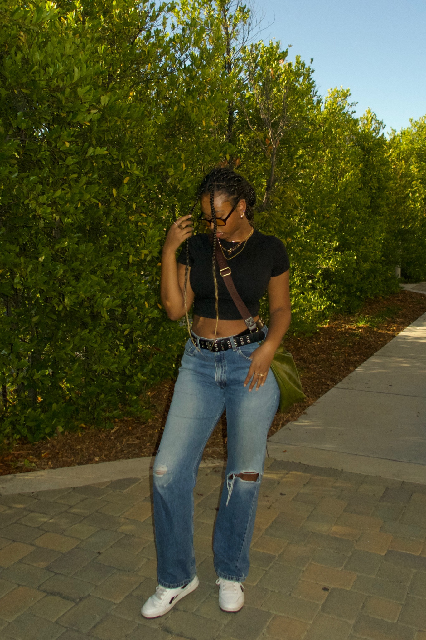 top: size small, vintage levi’s jeans are thrifted, a similar pair linked below

casual streetwear fit, streetwear, street style, transitional fall outfit, black basic crop top, vintage levi’s jeans, levi’s jeans 

#LTKstyletip #LTKfindsunder100 #LTKU
