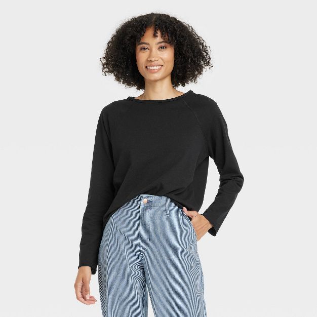 Women's Long Sleeve T-Shirt - Universal Thread™ | Target