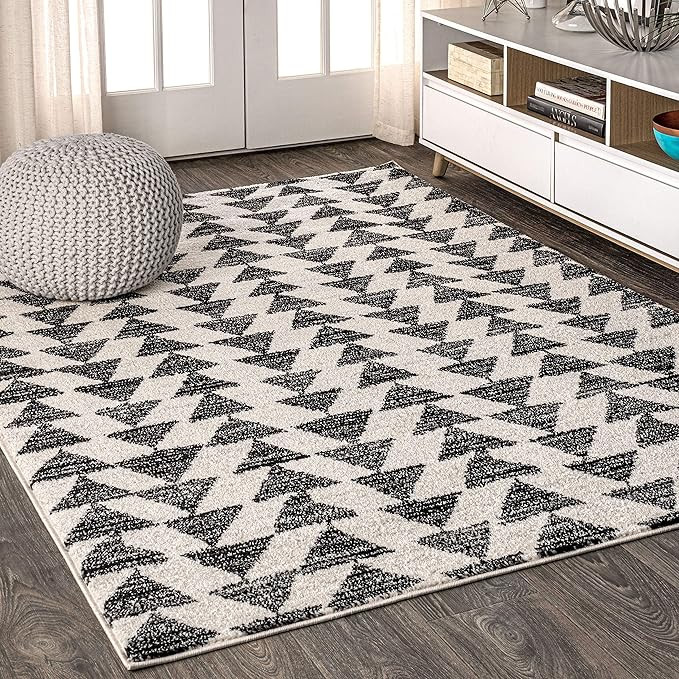 JONATHAN Y MOH206A-8 Aisha Moroccan Triangle Geometric Indoor Farmhouse Area-Rug Bohemian Minimal... | Amazon (US)