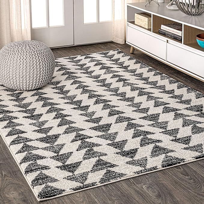 JONATHAN Y MOH206A-4 Aisha Moroccan Triangle Geometric Indoor Farmhouse Area-Rug Bohemian Minimal... | Amazon (US)